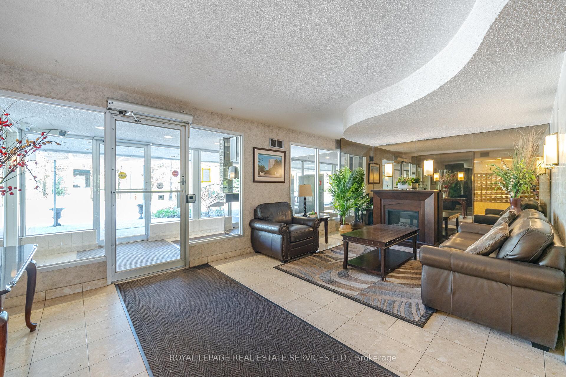 Photo 7 of Unit 708, 3100 Kirwin Avenue, Mississauga, Cooksville — HOMEH