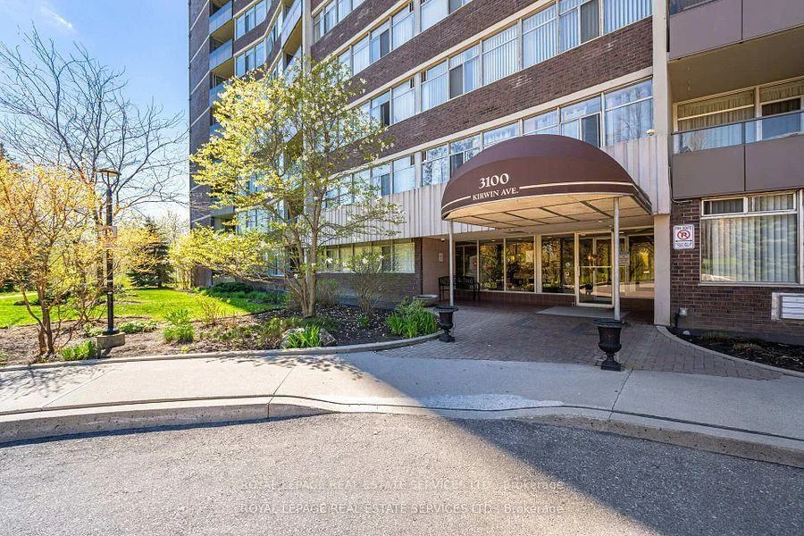 Photo 4 of Unit 708, 3100 Kirwin Avenue, Mississauga, Cooksville — HOMEH