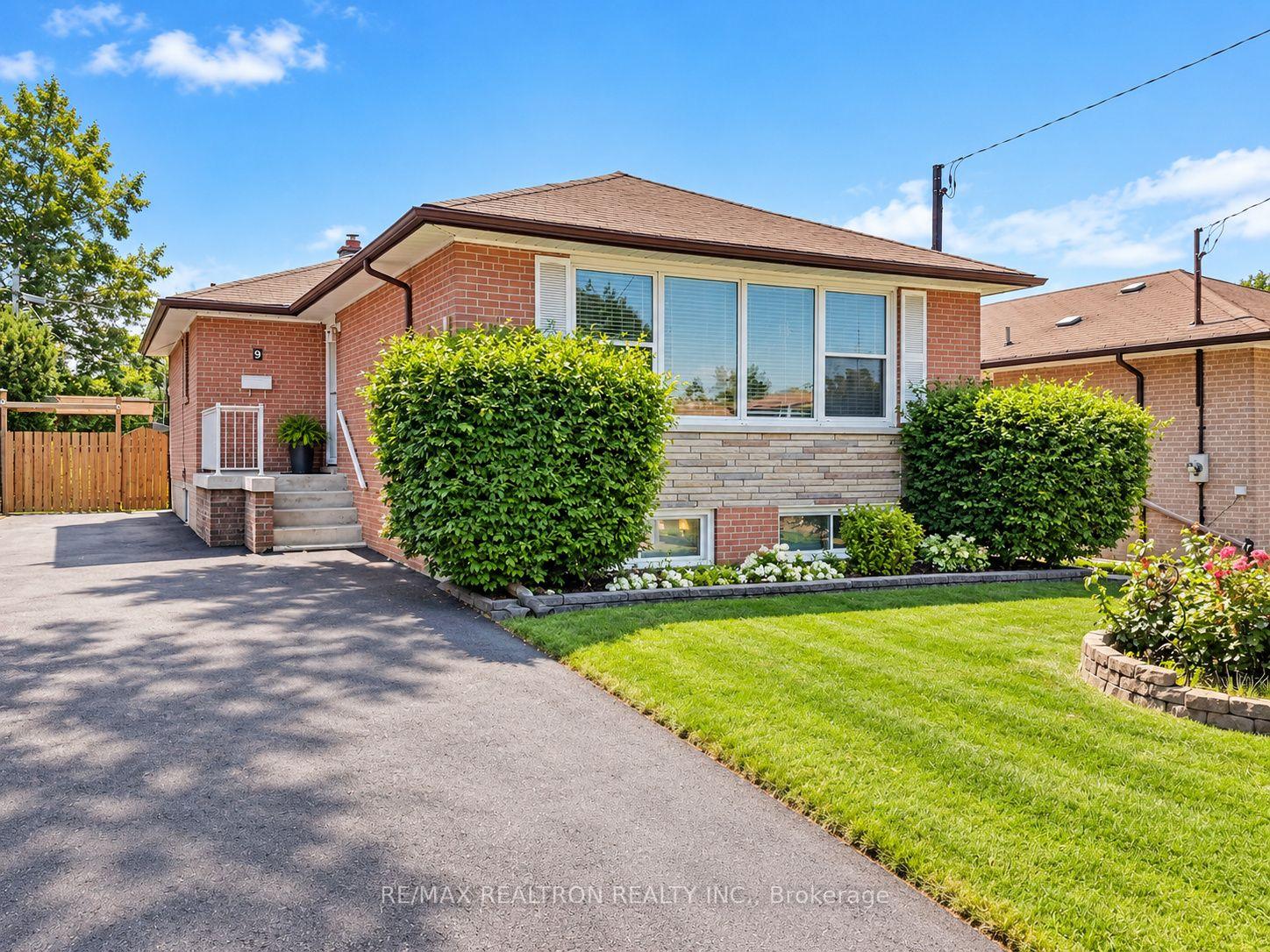 Photo 1 of 9 Stanwell Drive, Scarborough, Bendale — HOMEH