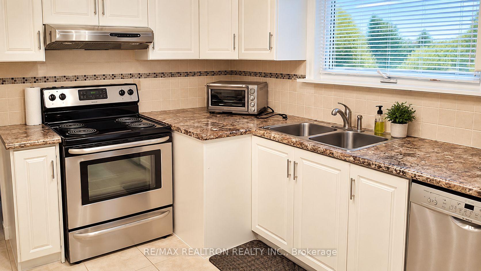 Photo 9 of 9 Stanwell Drive, Scarborough, Bendale — HOMEH
