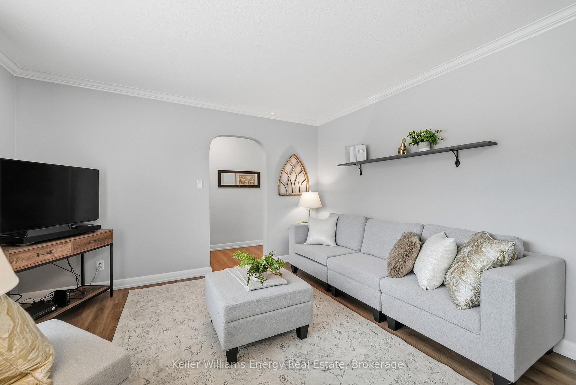 Photo 11 of 699 Grierson Street, Oshawa, Centennial — HOMEH