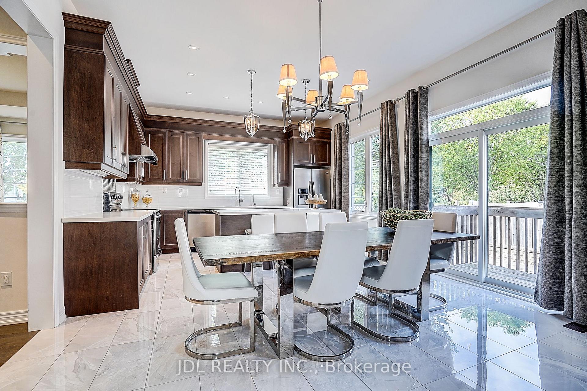 Photo 19 of 39 Jeffrey Nihda Crescent, Markham, Greensborough — HOMEH
