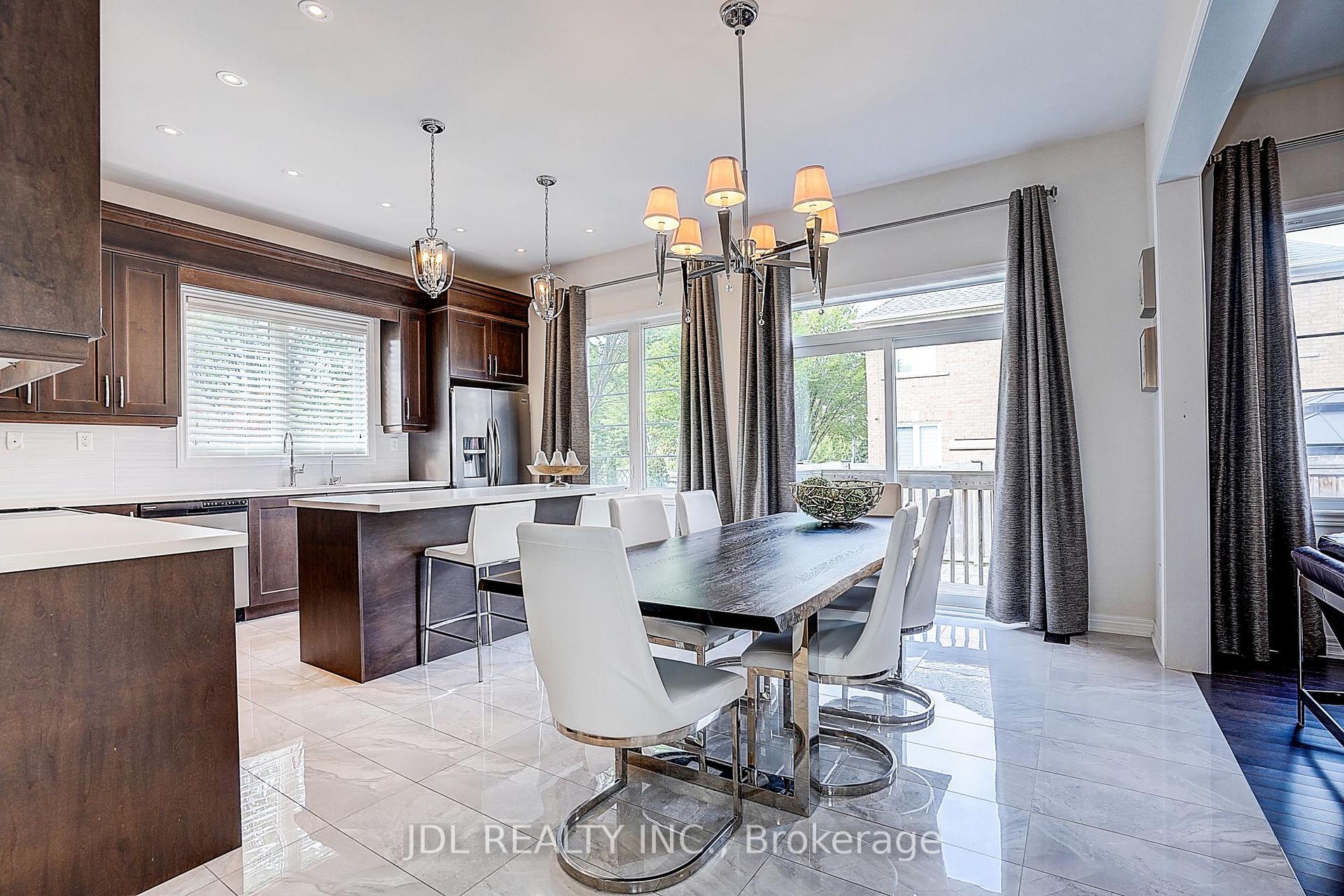 Photo 22 of 39 Jeffrey Nihda Crescent, Markham, Greensborough — HOMEH