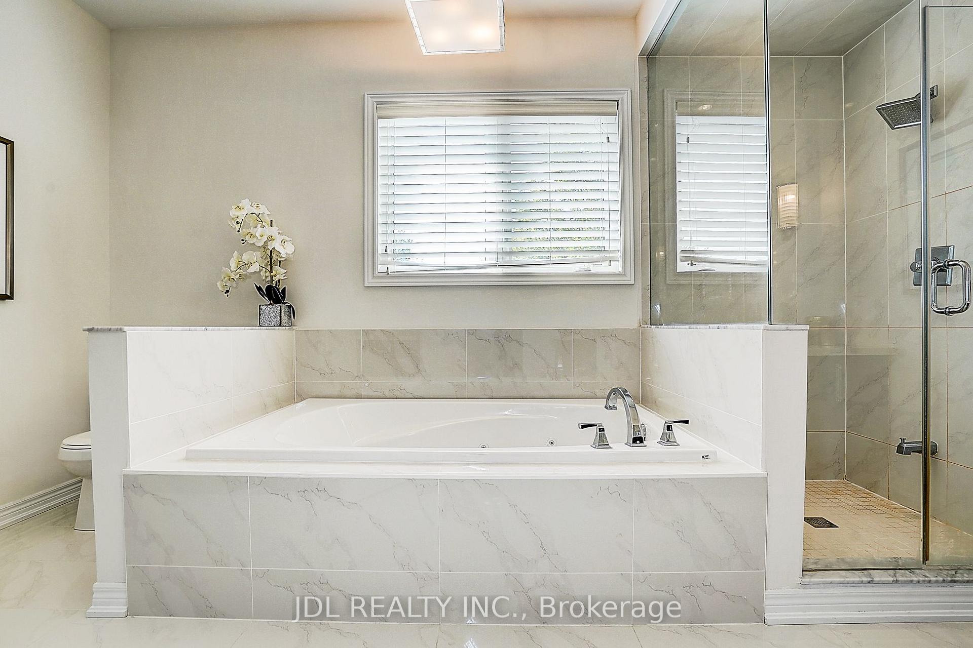 Photo 37 of 39 Jeffrey Nihda Crescent, Markham, Greensborough — HOMEH