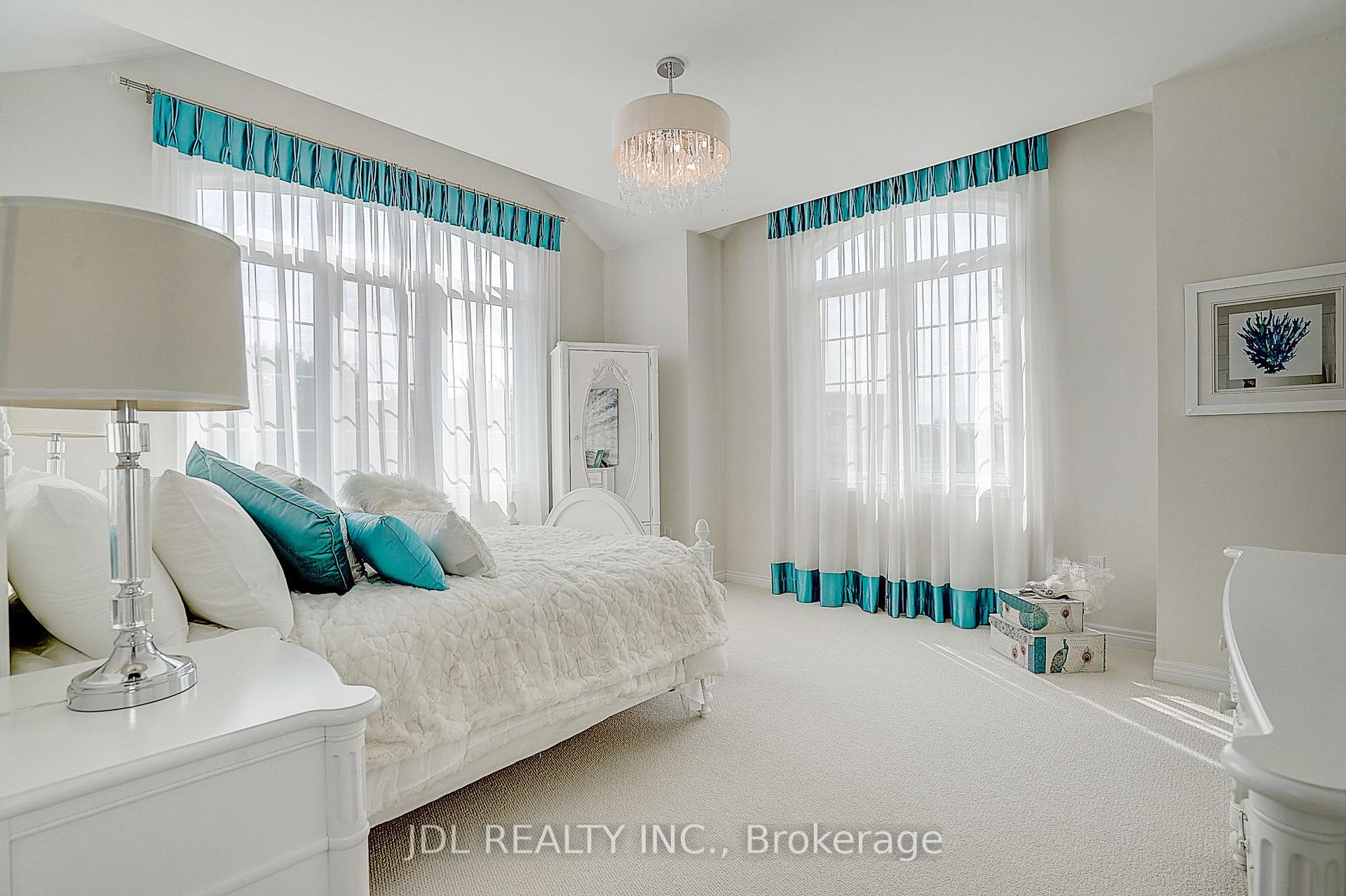 Photo 41 of 39 Jeffrey Nihda Crescent, Markham, Greensborough — HOMEH