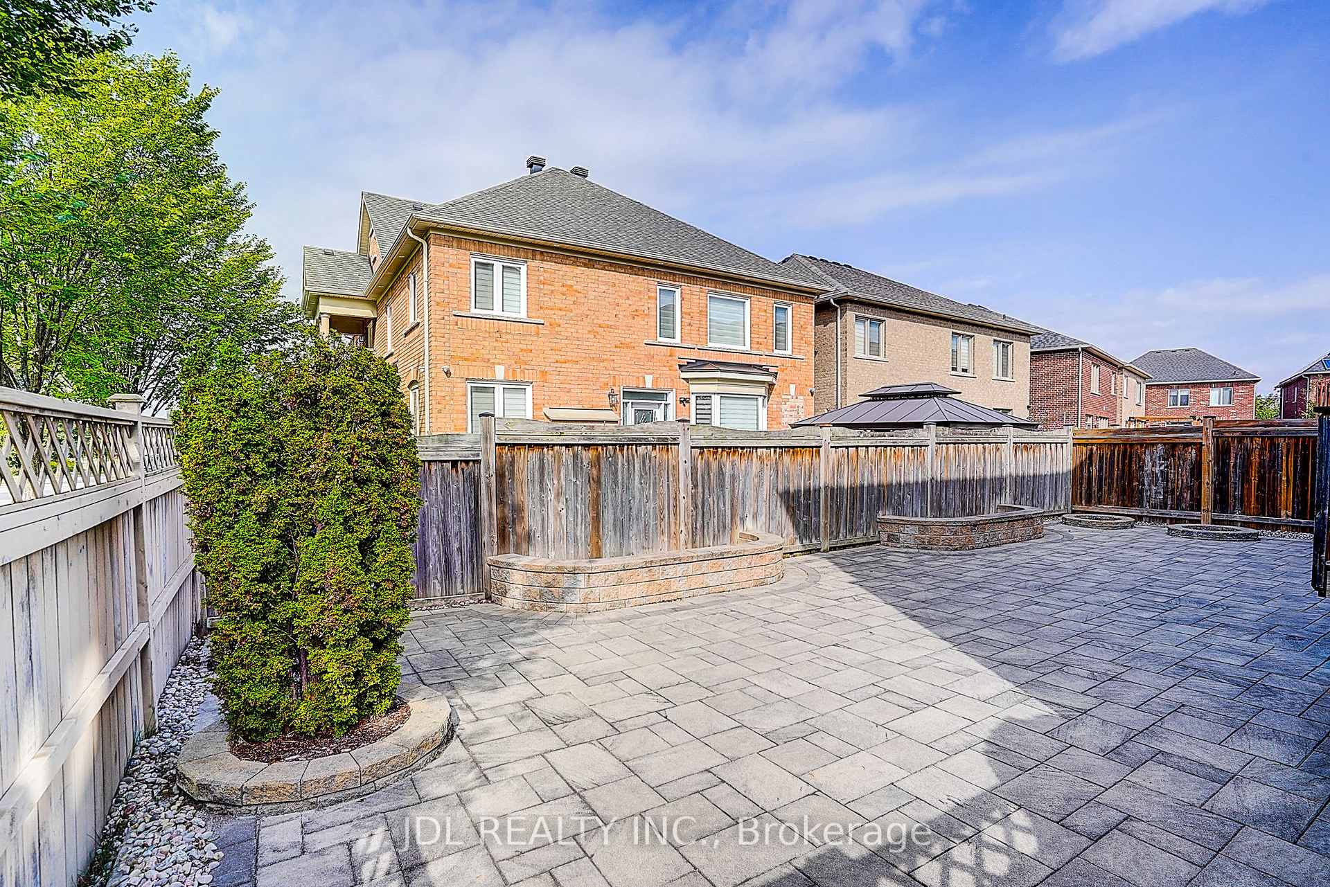 Photo 48 of 39 Jeffrey Nihda Crescent, Markham, Greensborough — HOMEH