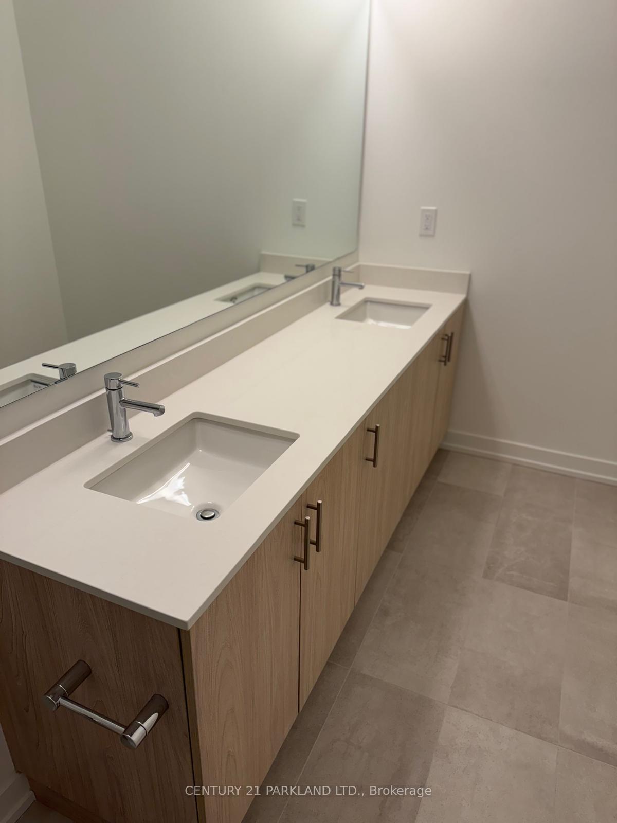 Photo 15 of Unit J109, 11 Walder Lane, Richmond Hill, Devonsleigh — HOMEH