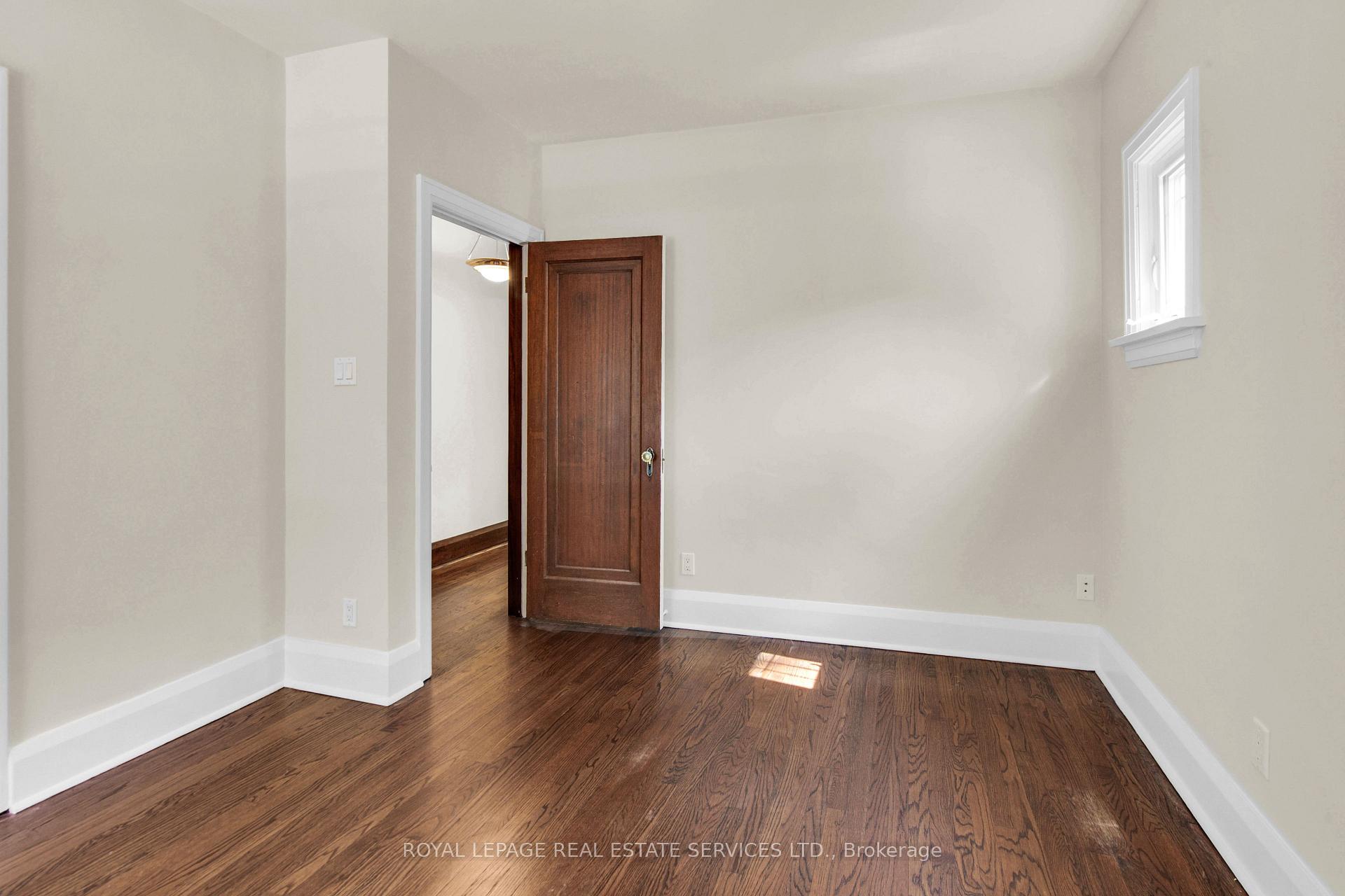 Photo 45 of Unit 2nd Floor, 113 Chaplin Crescent, Toronto, Forest Hill South — HOMEH