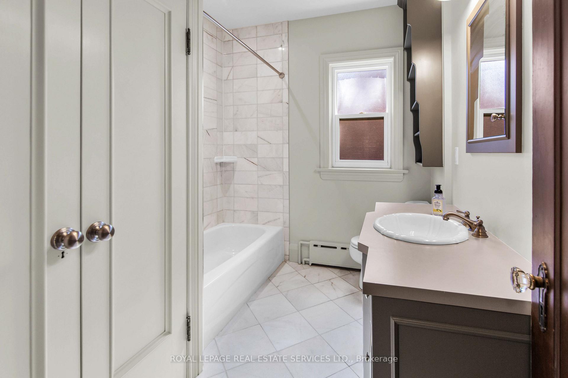 Photo 62 of Unit 2nd Floor, 113 Chaplin Crescent, Toronto, Forest Hill South — HOMEH