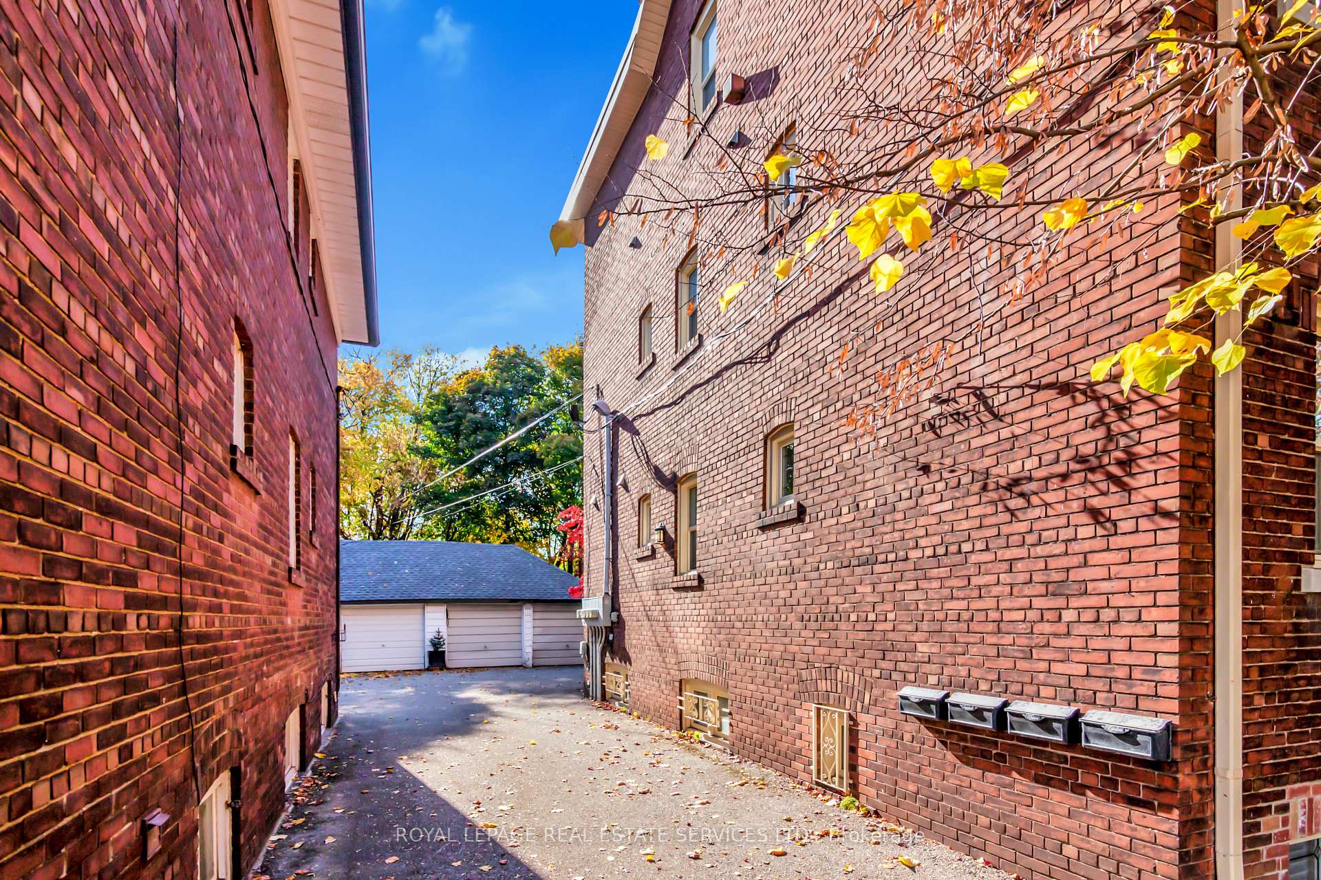 Photo 66 of Unit 2nd Floor, 113 Chaplin Crescent, Toronto, Forest Hill South — HOMEH