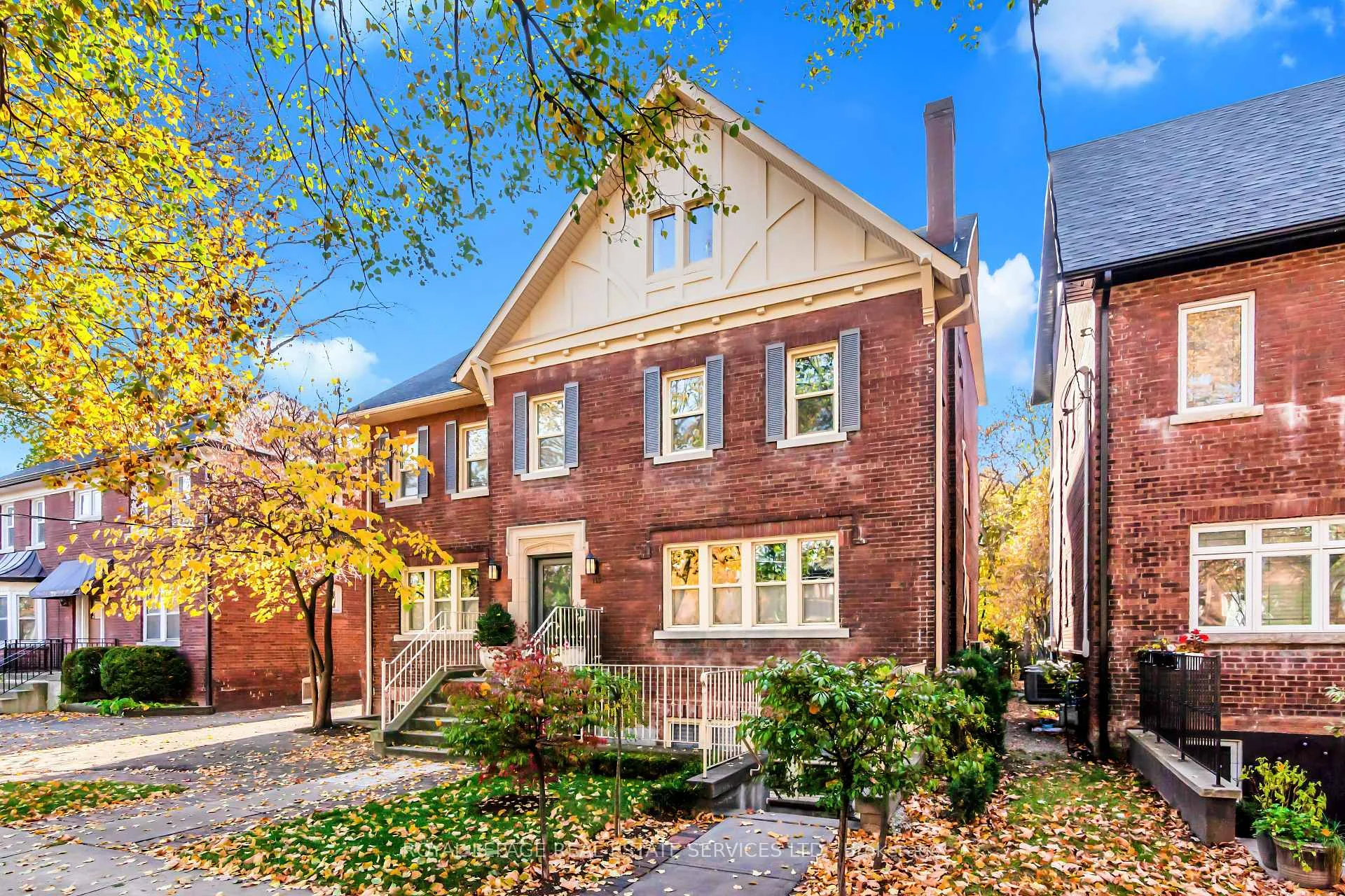 Photo 50 of Unit 2nd Floor, 113 Chaplin Crescent, Toronto, Forest Hill South — HOMEH
