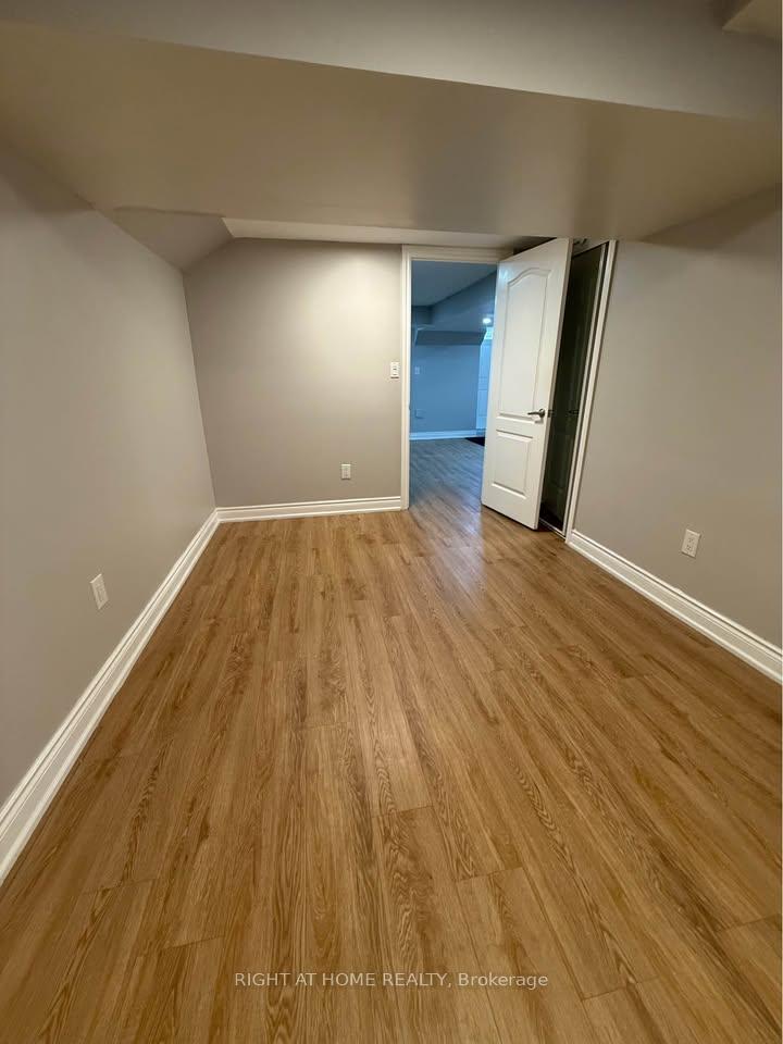 Photo 7 of 2468 Hensall Street, Mississauga, Cooksville — HOMEH
