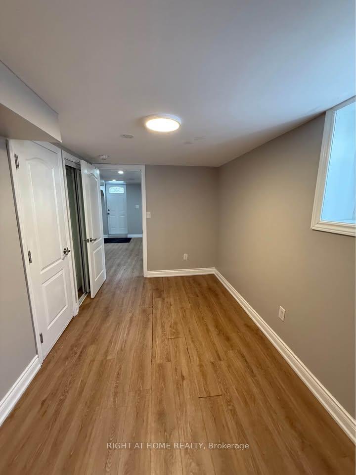 Photo 9 of 2468 Hensall Street, Mississauga, Cooksville — HOMEH