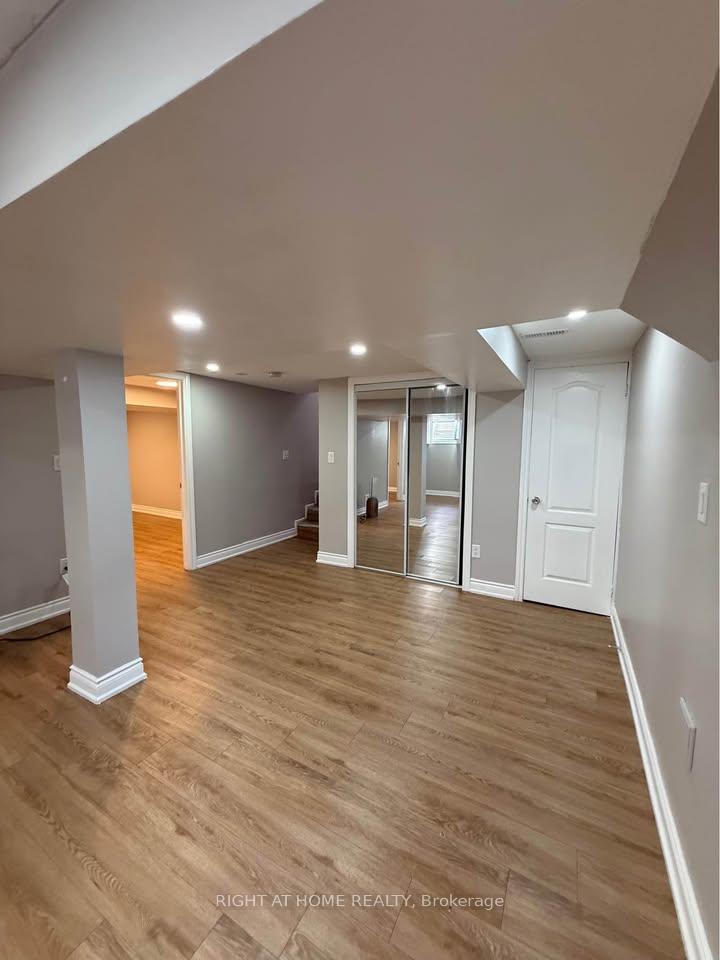 Photo 12 of 2468 Hensall Street, Mississauga, Cooksville — HOMEH