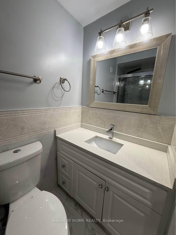 Photo 15 of 2468 Hensall Street, Mississauga, Cooksville — HOMEH