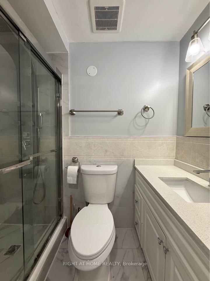 Photo 17 of 2468 Hensall Street, Mississauga, Cooksville — HOMEH