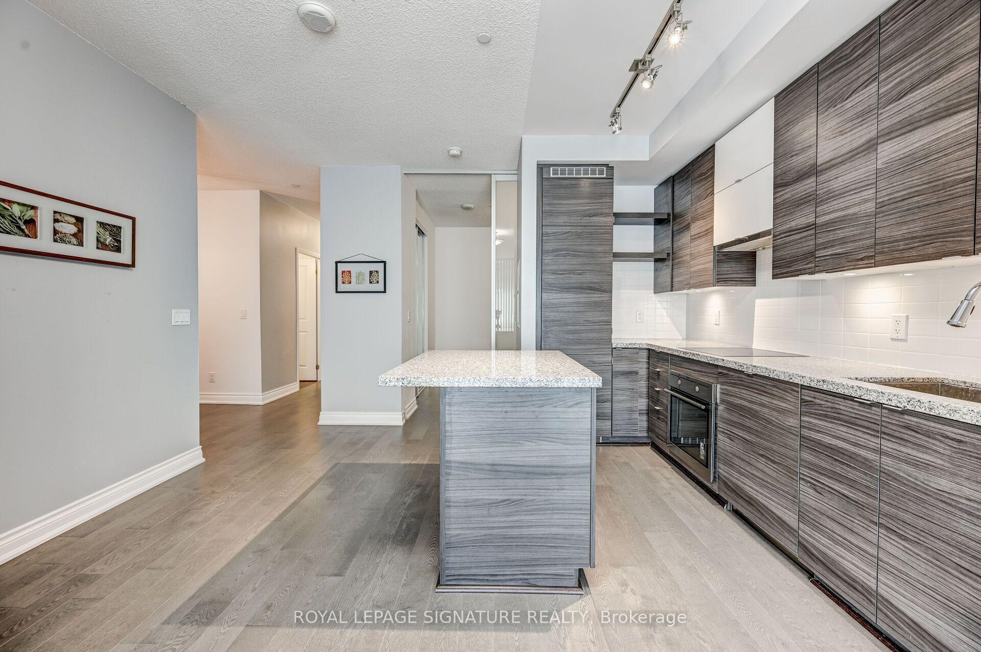 Photo 10 of Unit 710, 59 Annie Craig Drive, Etobicoke, Mimico — HOMEH