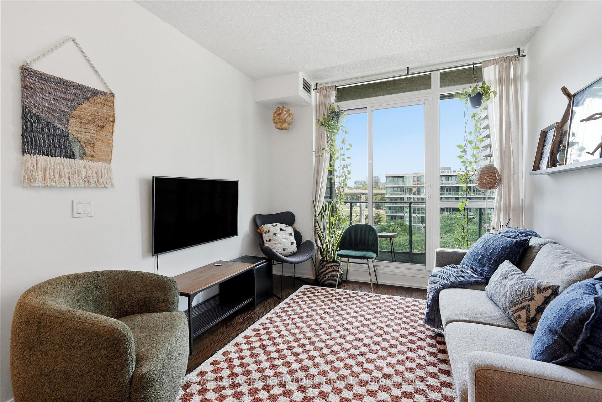 Photo 12 of Unit 711, 215 Fort York Boulevard, Toronto, Niagara — HOMEH