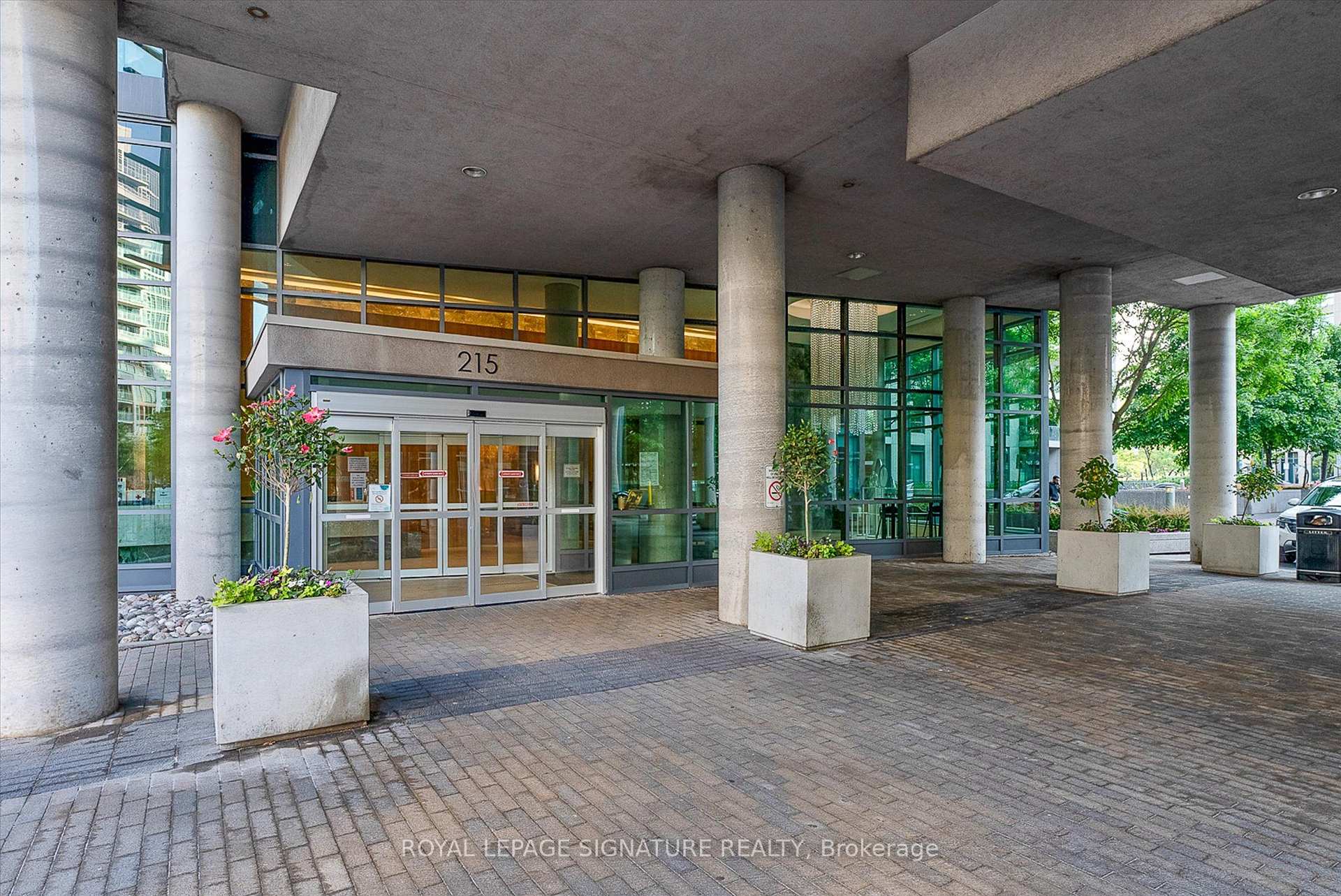 Photo 32 of Unit 711, 215 Fort York Boulevard, Toronto, Niagara — HOMEH