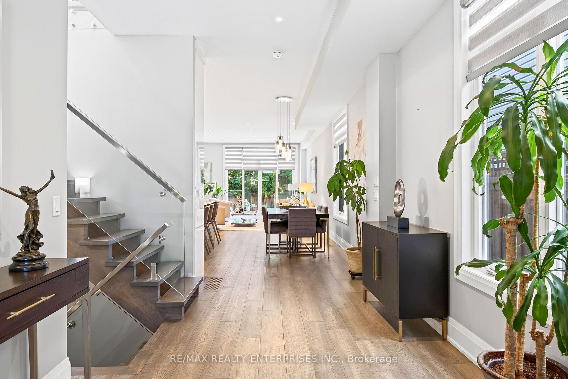 Photo 4 of 36B Pine Avenue, Mississauga, Port Credit — HOMEH