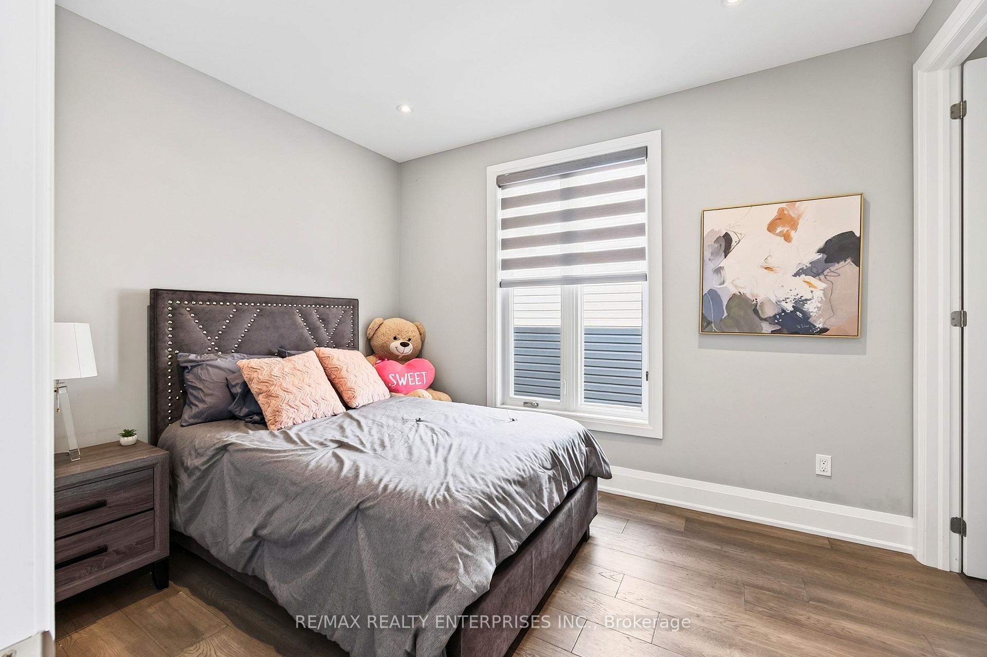 Photo 23 of 36B Pine Avenue, Mississauga, Port Credit — HOMEH