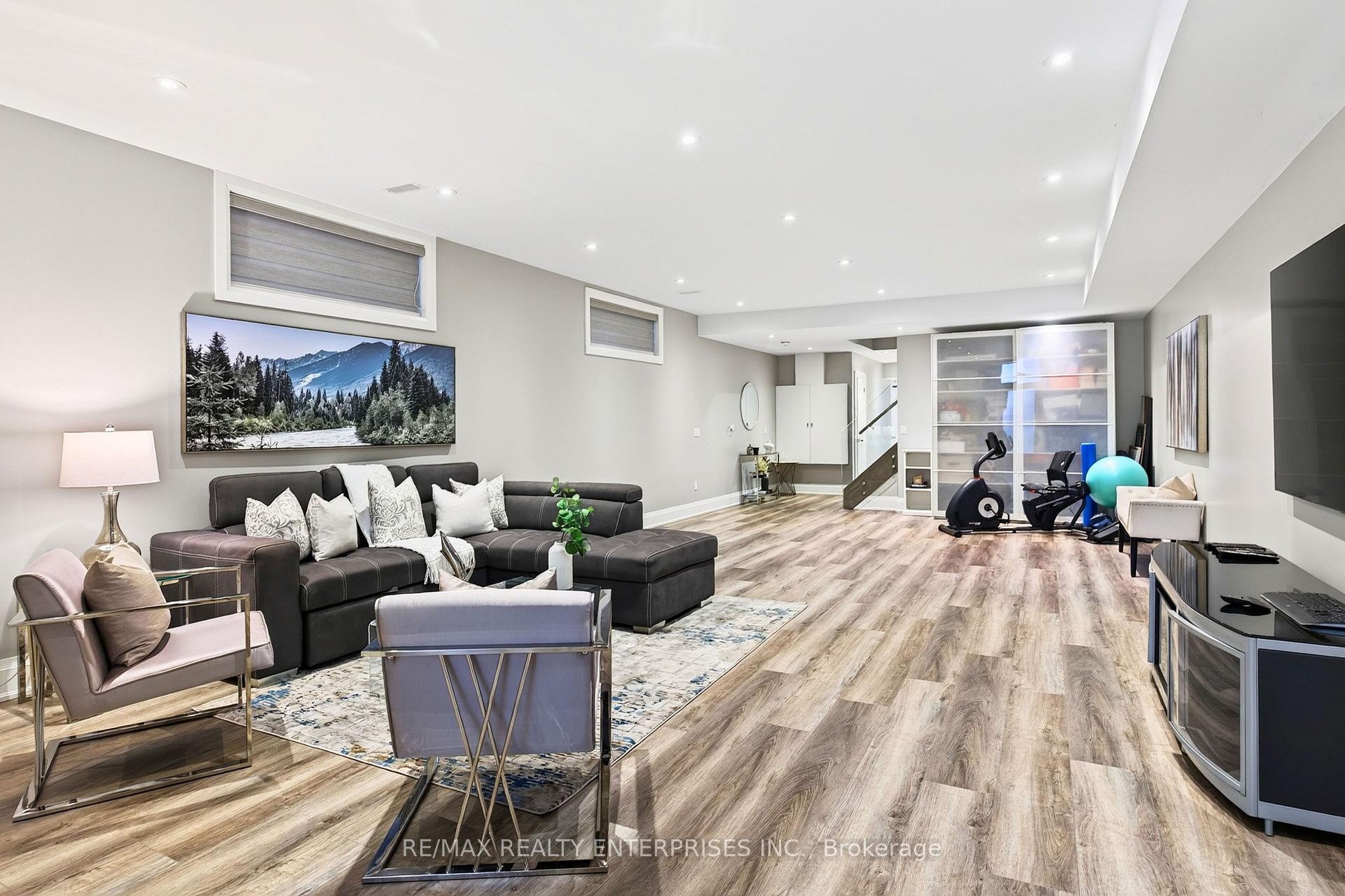 Photo 32 of 36B Pine Avenue, Mississauga, Port Credit — HOMEH
