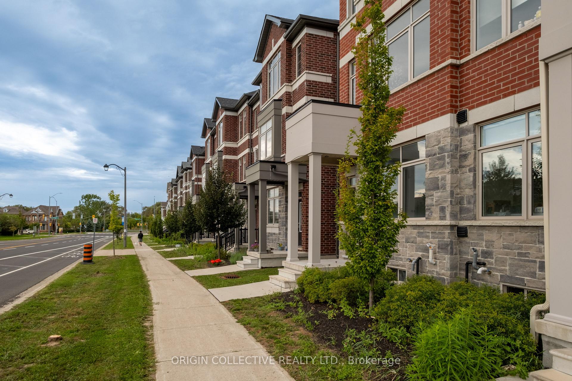 Photo 3 of 45 Carneros Way N, Markham, Cedar Grove — HOMEH