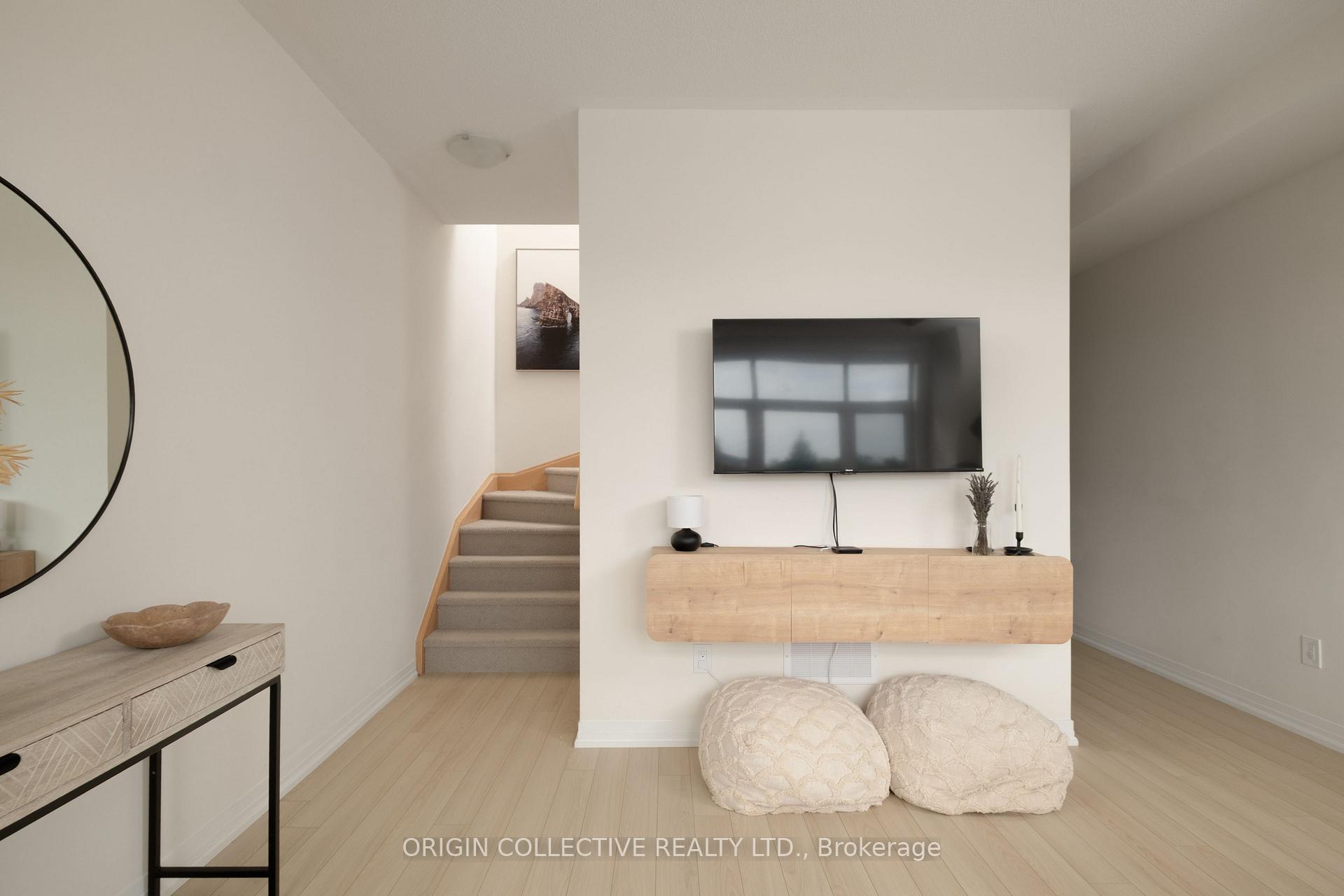 Photo 12 of 45 Carneros Way N, Markham, Cedar Grove — HOMEH