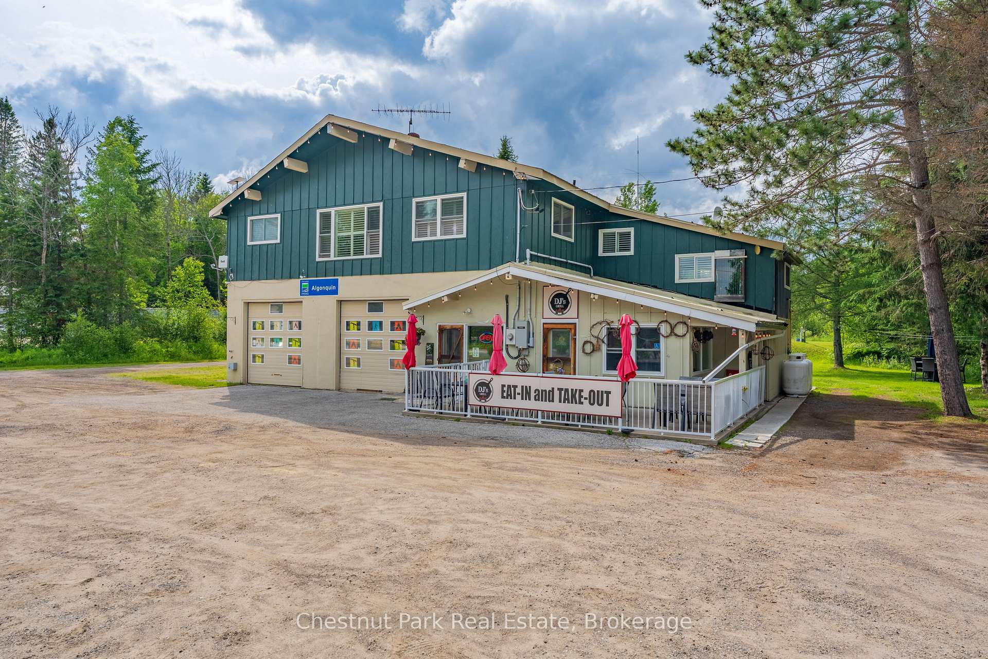 Photo 2 of 1734 Highway 518 E, Kearney — HOMEH
