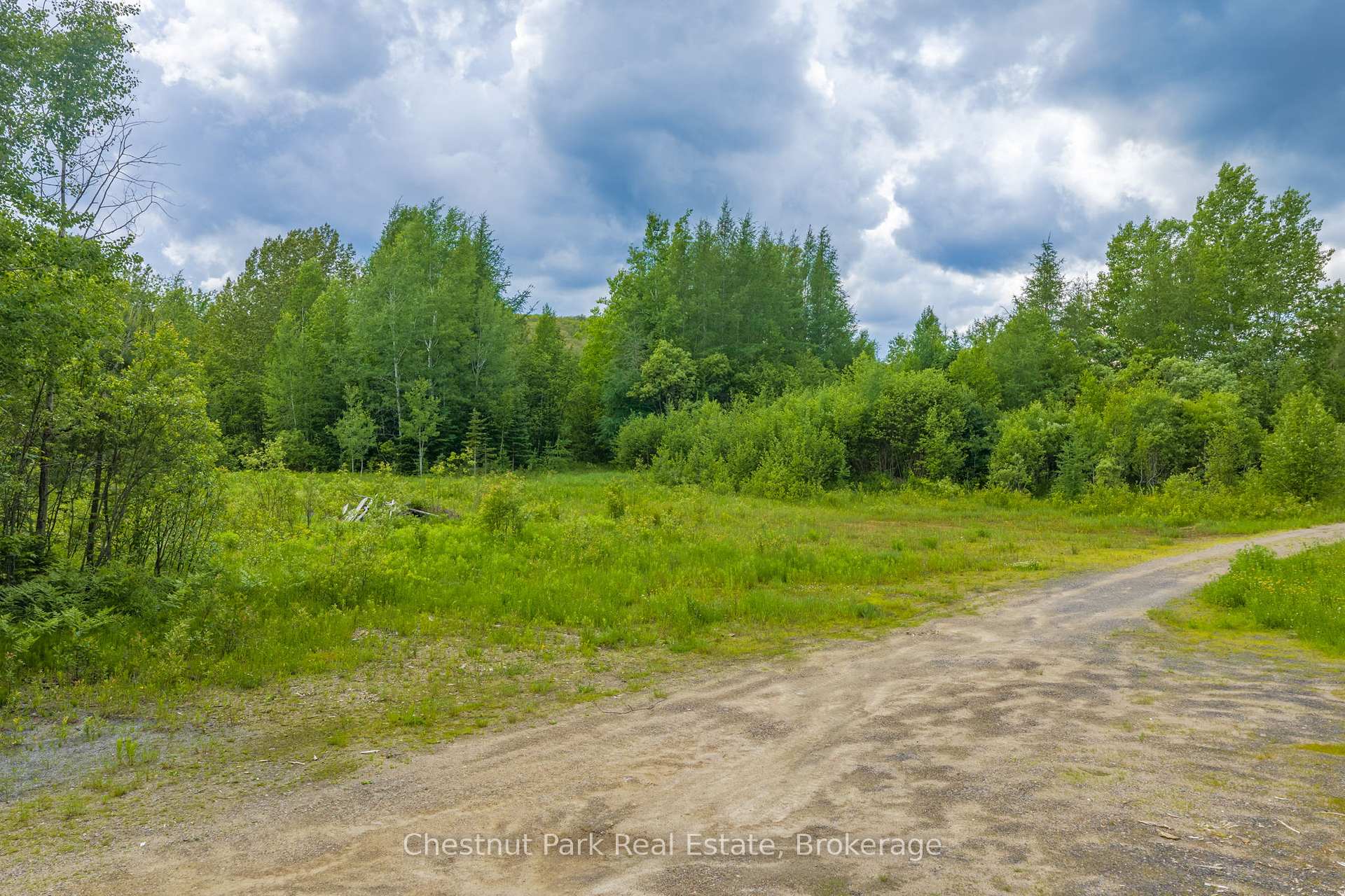 Photo 18 of 1734 Highway 518 E, Kearney — HOMEH