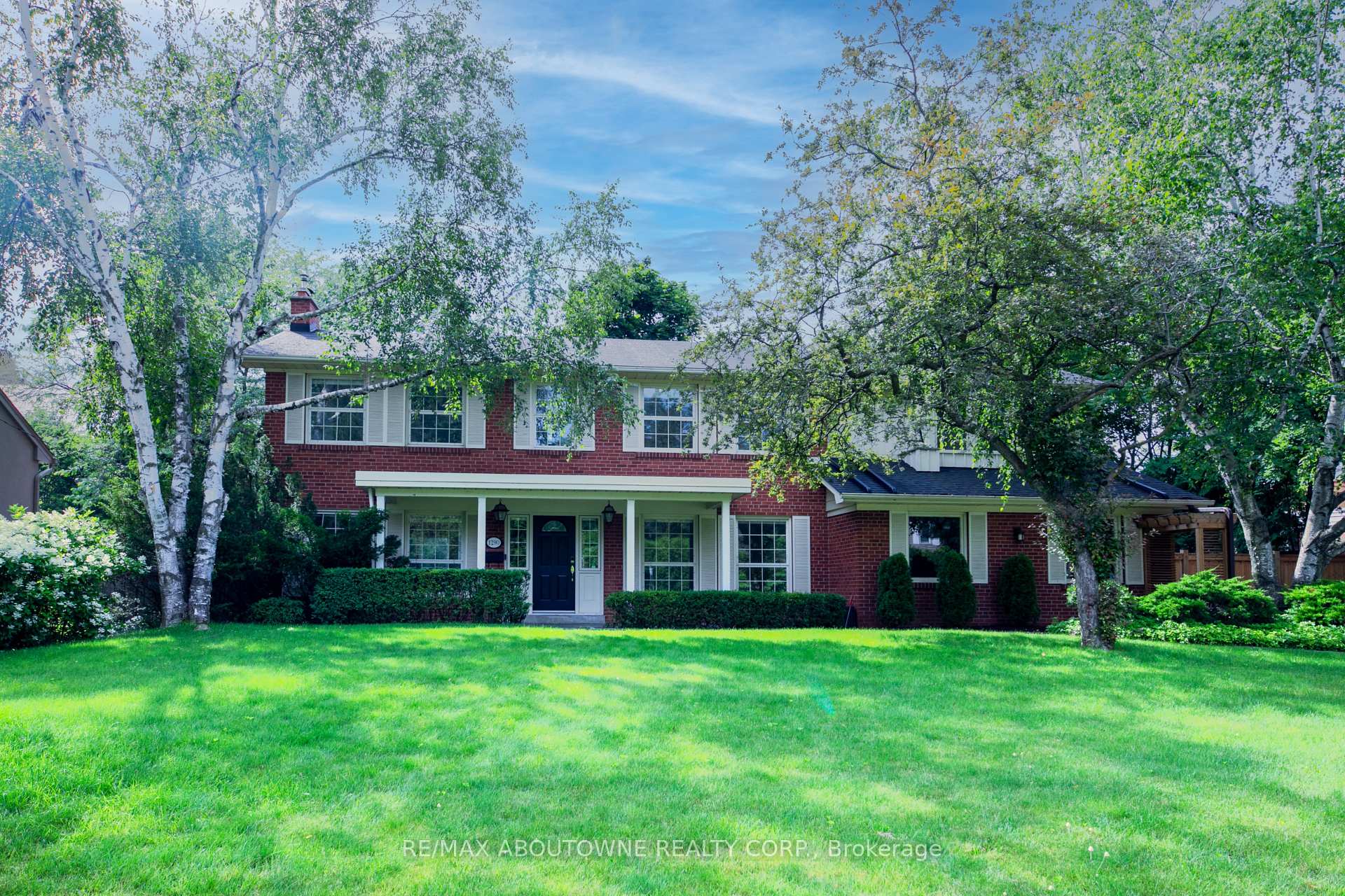 Photo of 1290 Braeside Drive