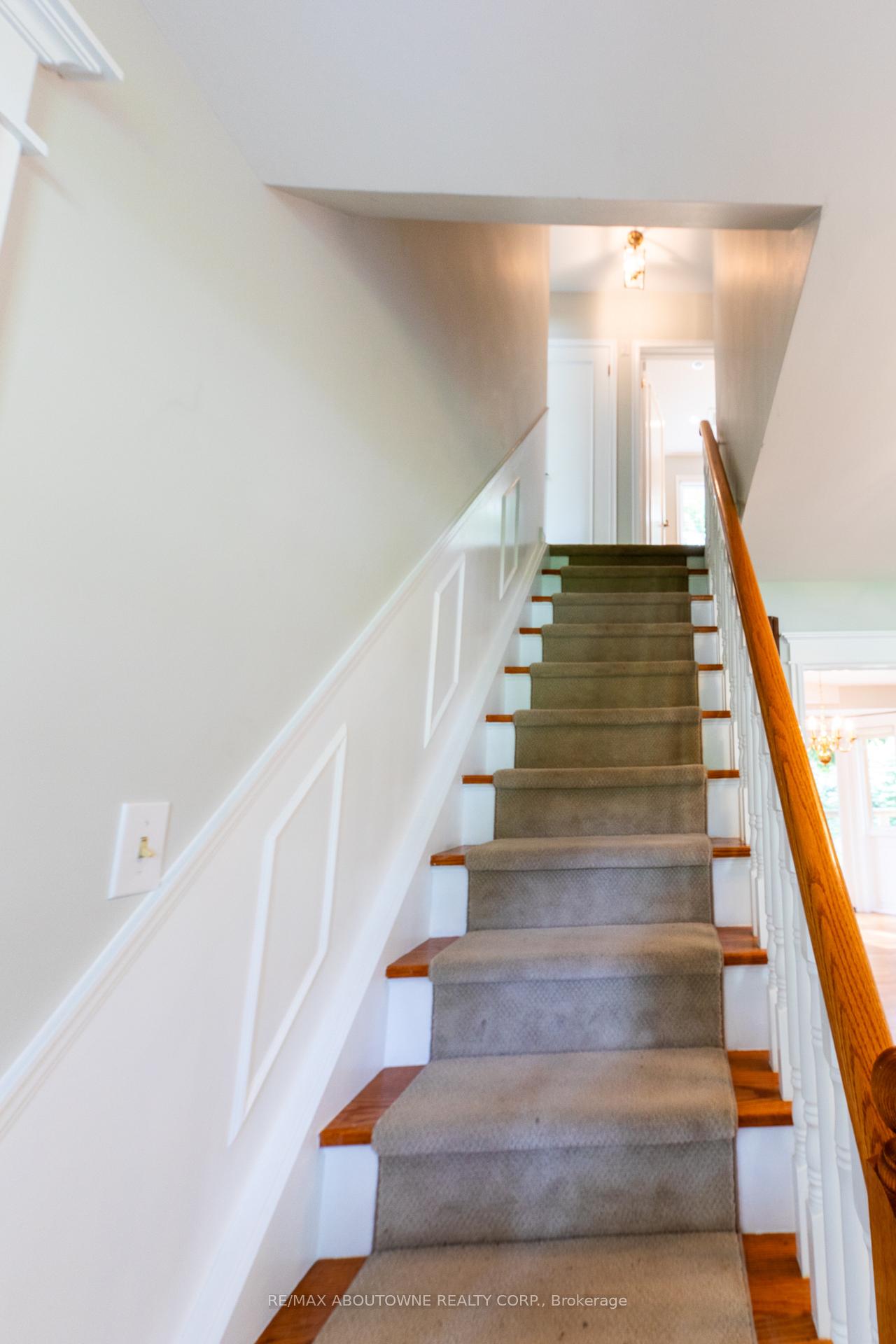 Photo 17 of 1290 Braeside Drive, Oakville, Morrison — HOMEH
