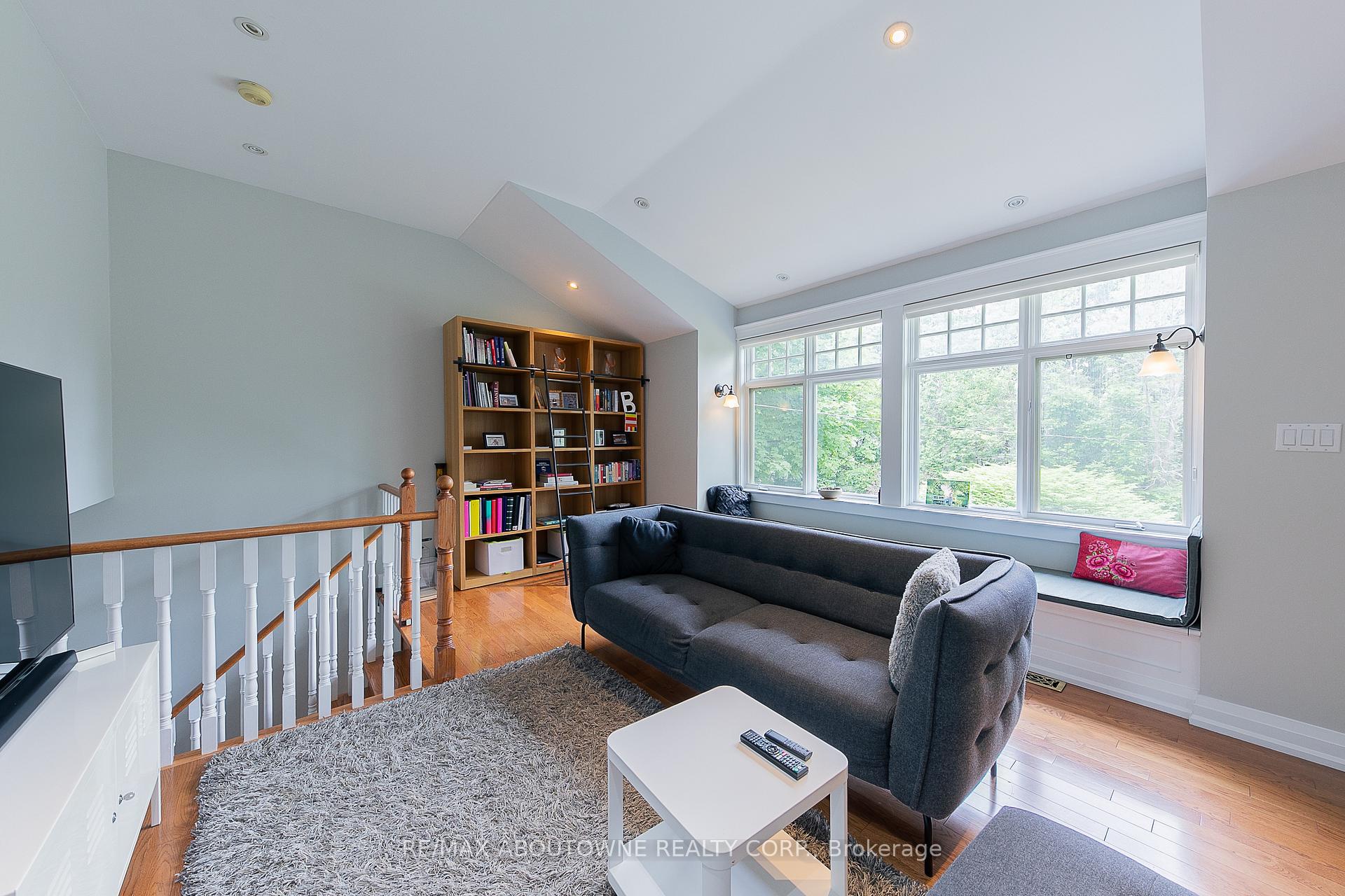 Photo 21 of 1290 Braeside Drive, Oakville, Morrison — HOMEH
