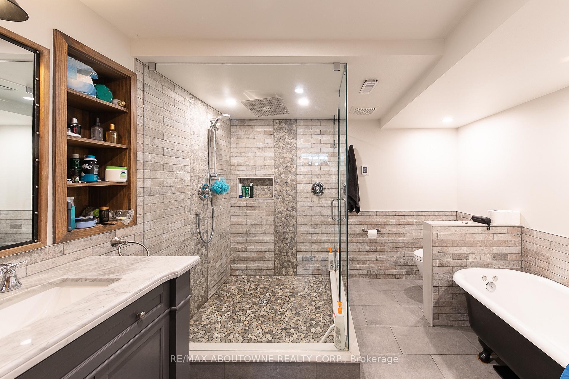 Photo 34 of 1290 Braeside Drive, Oakville, Morrison — HOMEH