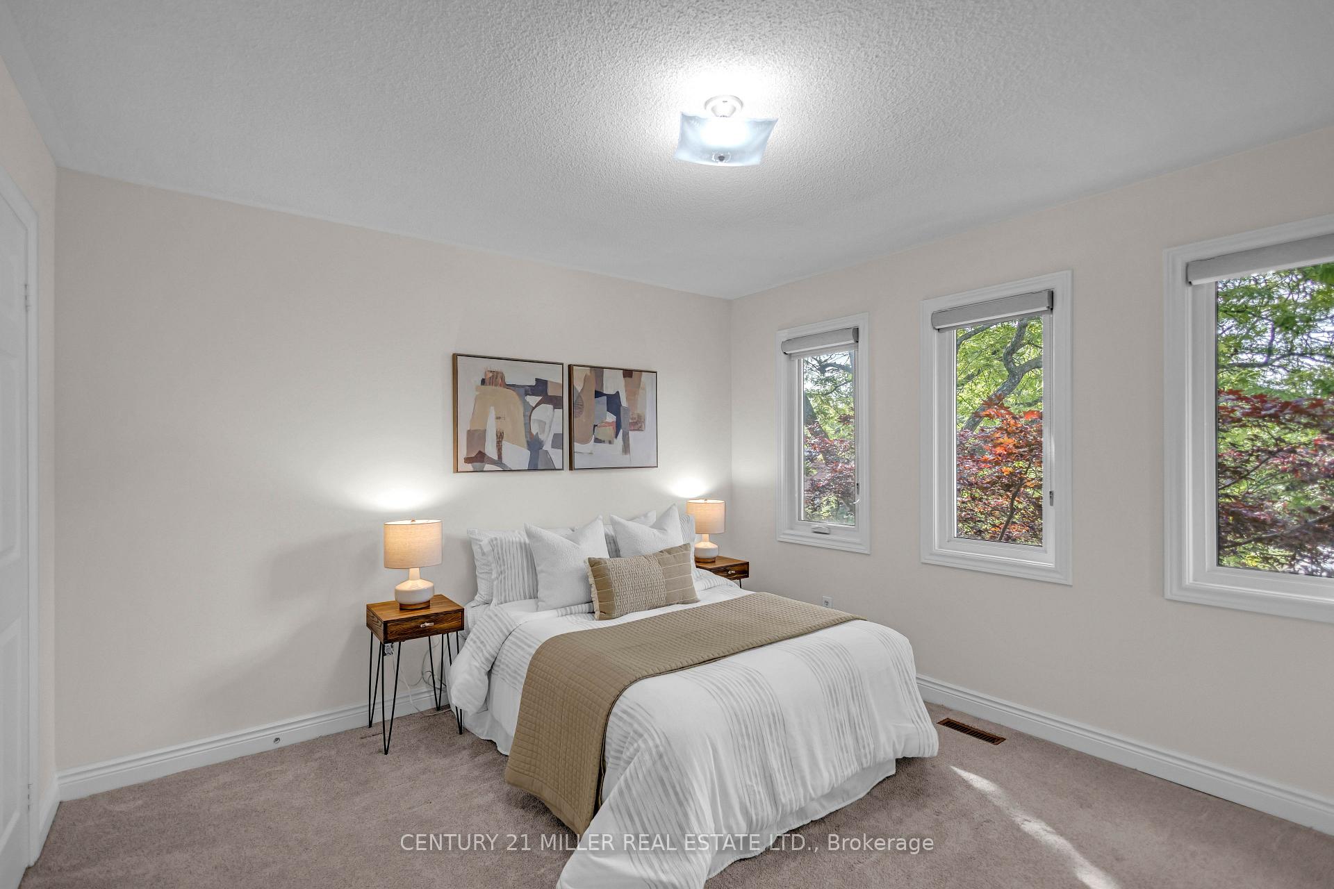Photo 31 of 1398 Winterberry Drive, Burlington, Tyandaga — HOMEH