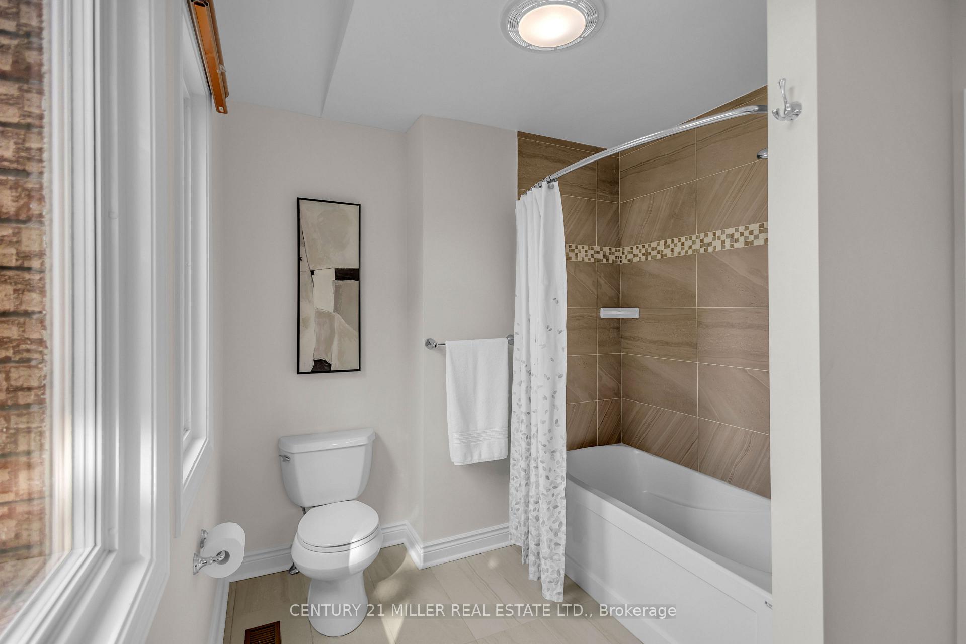 Photo 33 of 1398 Winterberry Drive, Burlington, Tyandaga — HOMEH