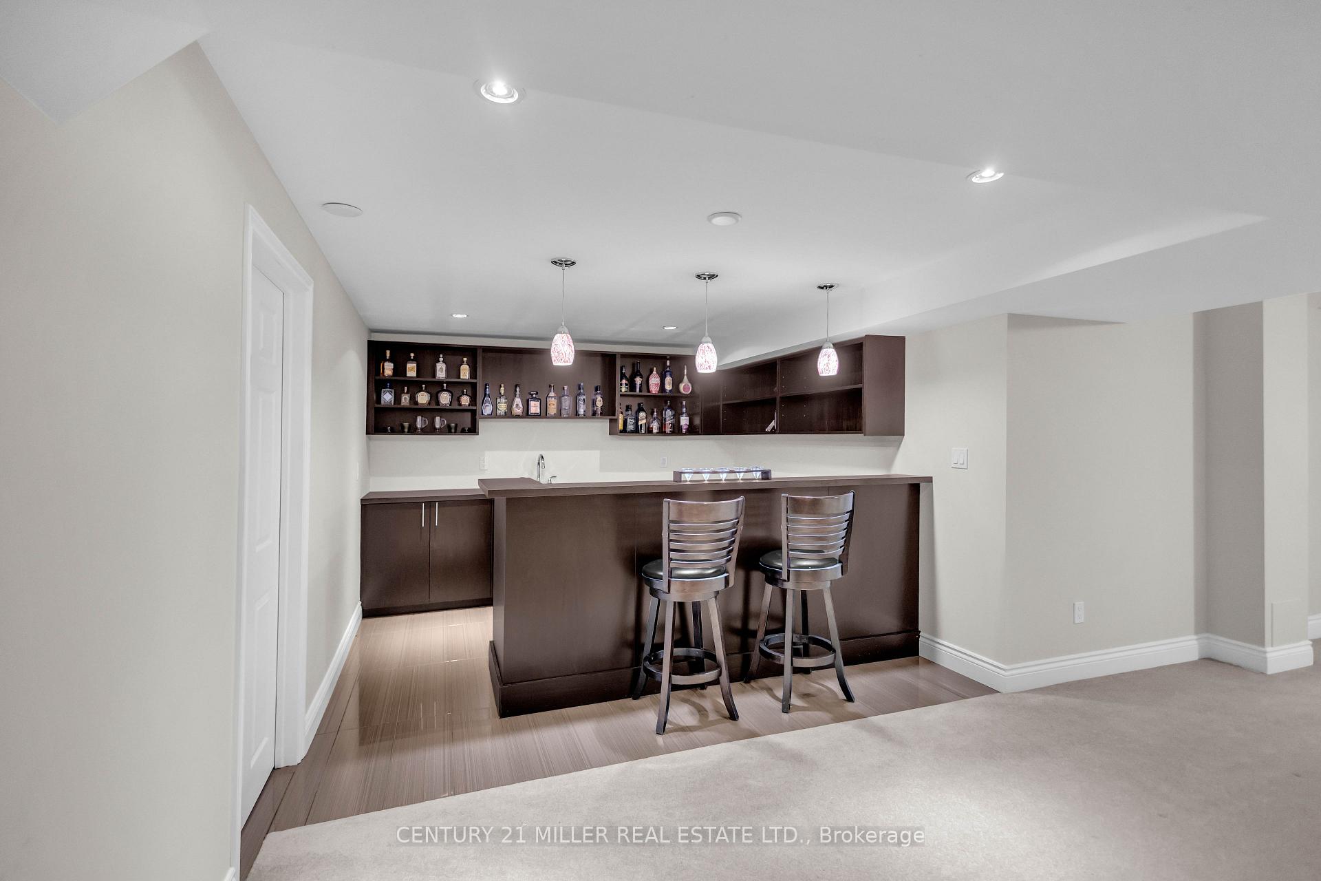 Photo 36 of 1398 Winterberry Drive, Burlington, Tyandaga — HOMEH