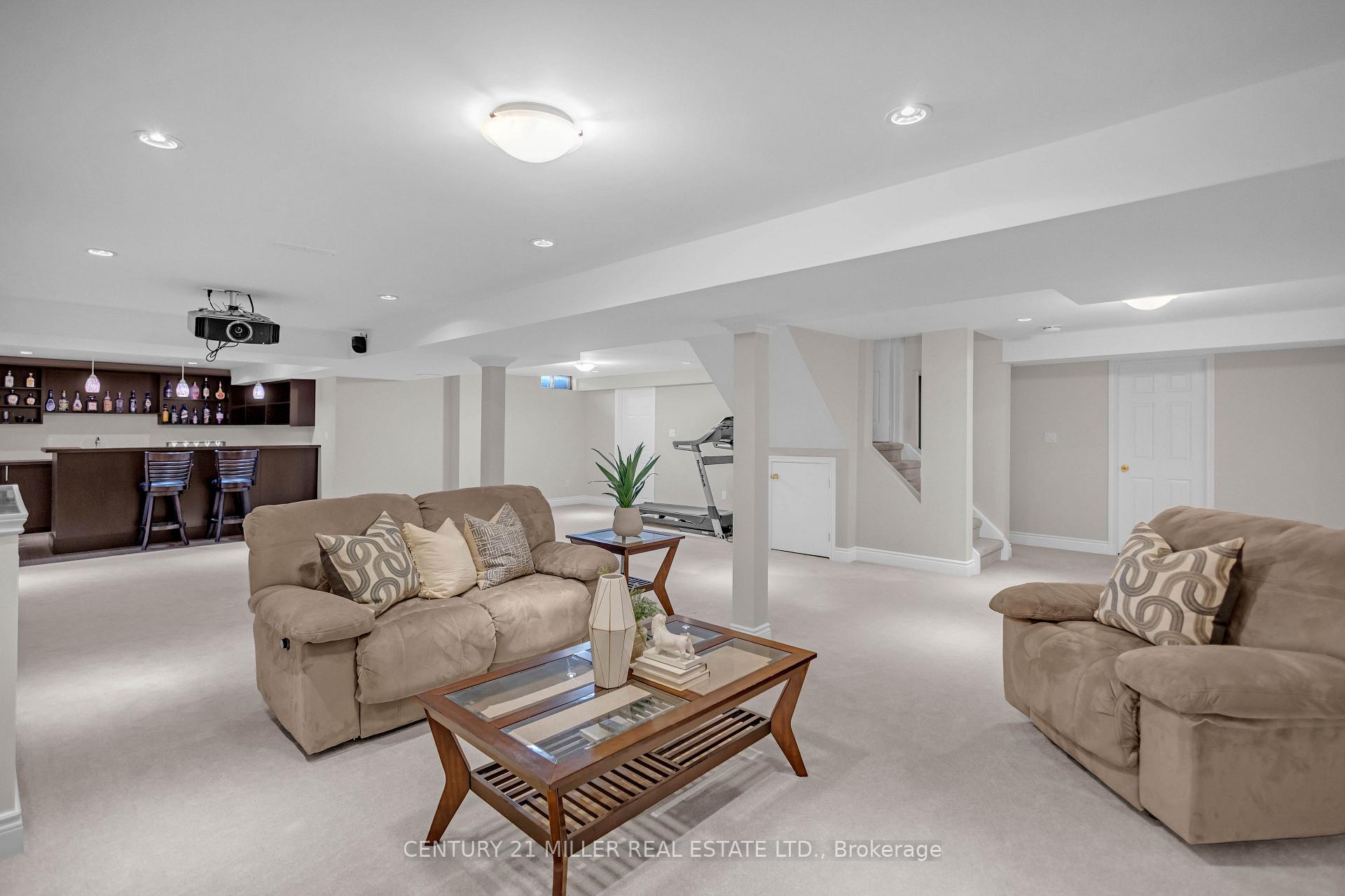 Photo 37 of 1398 Winterberry Drive, Burlington, Tyandaga — HOMEH