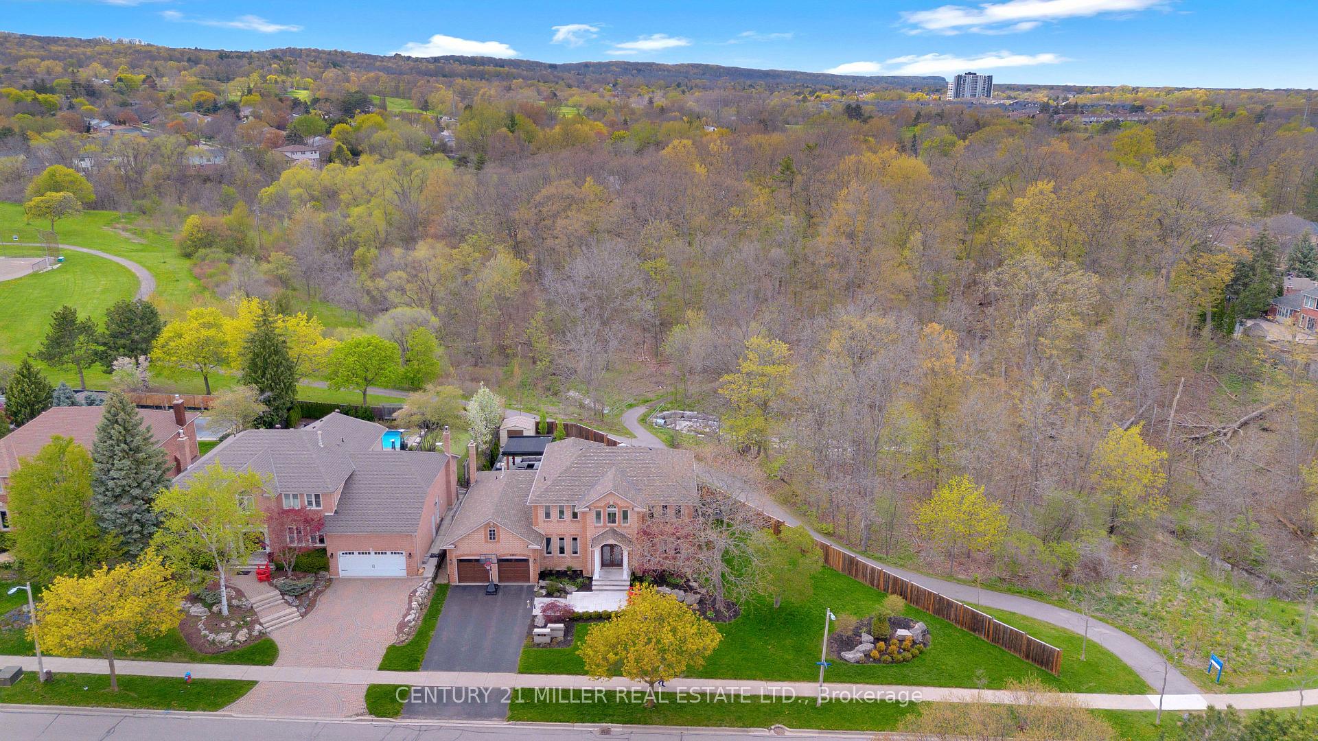 Photo 44 of 1398 Winterberry Drive, Burlington, Tyandaga — HOMEH