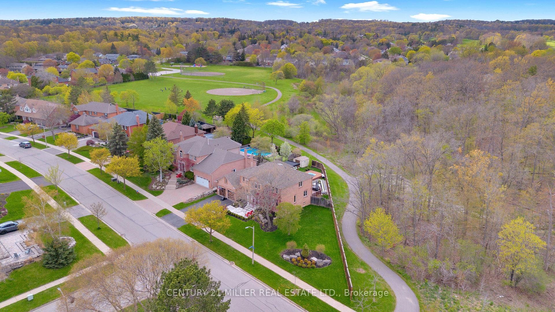 Photo 45 of 1398 Winterberry Drive, Burlington, Tyandaga — HOMEH