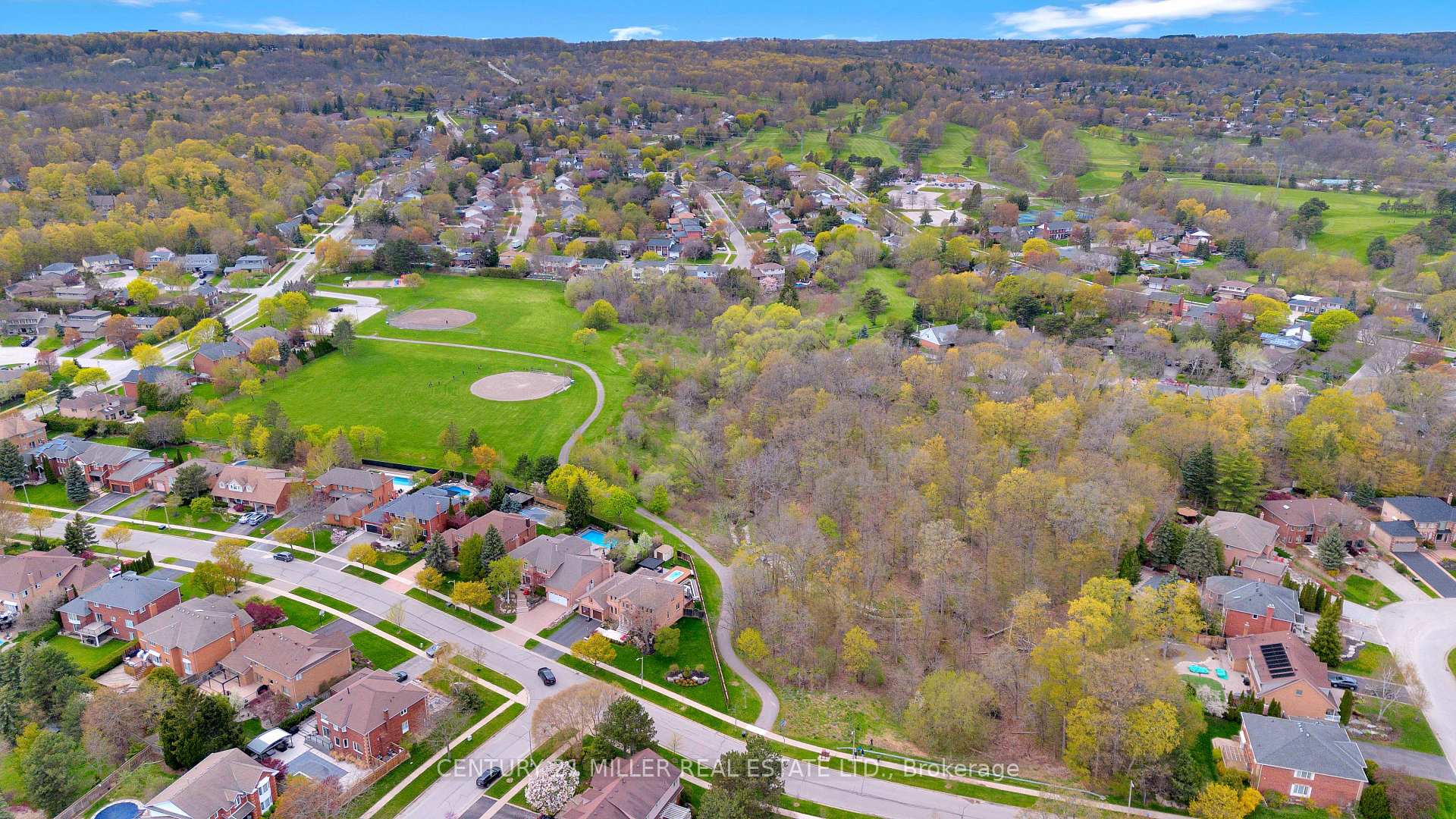 Photo 48 of 1398 Winterberry Drive, Burlington, Tyandaga — HOMEH