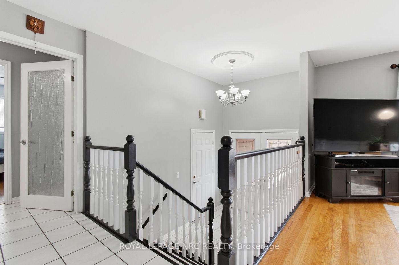 Photo 22 of 39 West Farmington Drive, St. Catharines, Grapeview — HOMEH