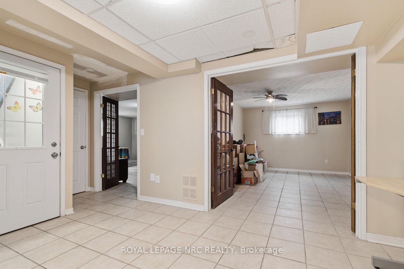 Photo 30 of 39 West Farmington Drive, St. Catharines, Grapeview — HOMEH