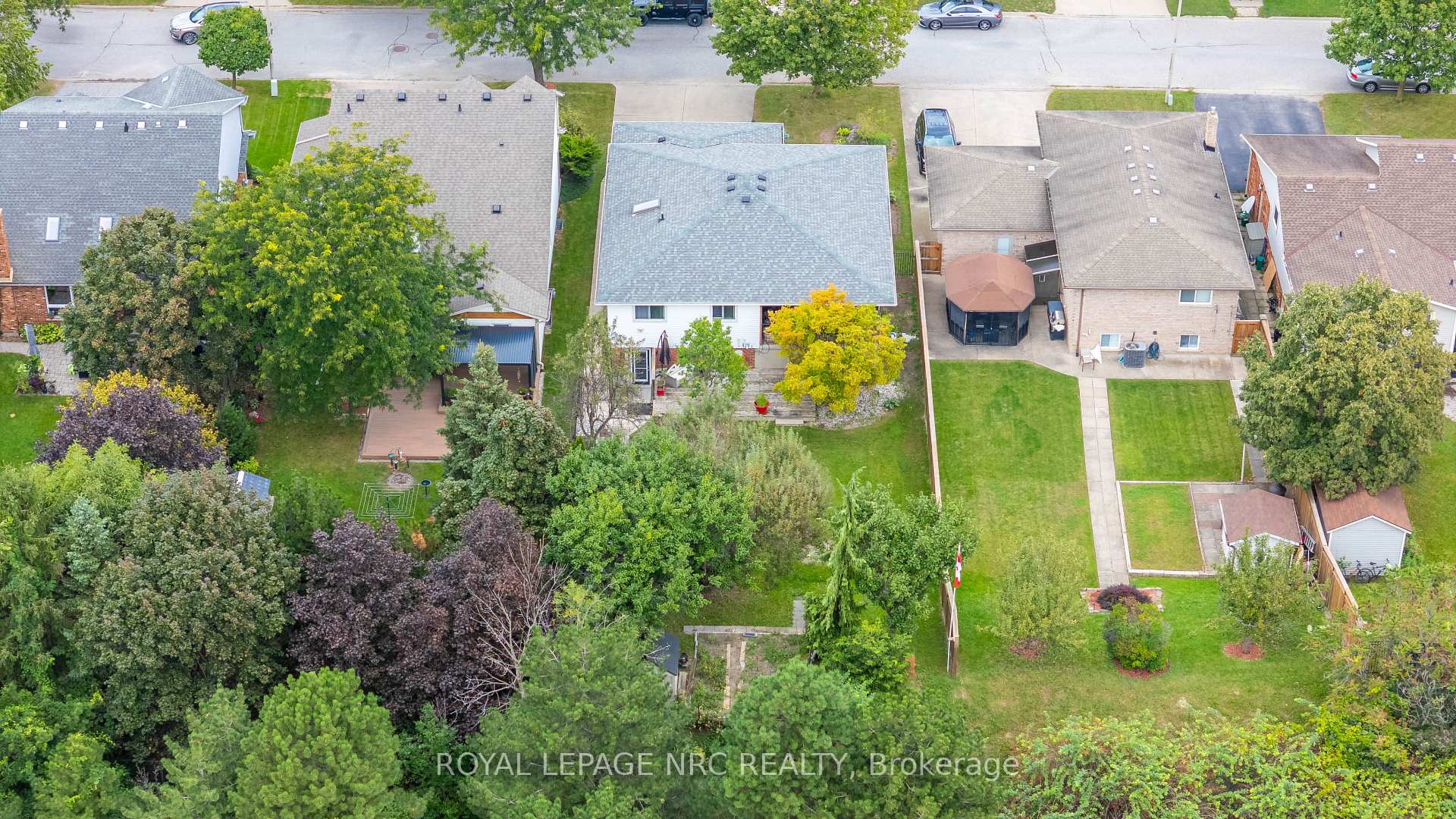 Photo 41 of 39 West Farmington Drive, St. Catharines, Grapeview — HOMEH