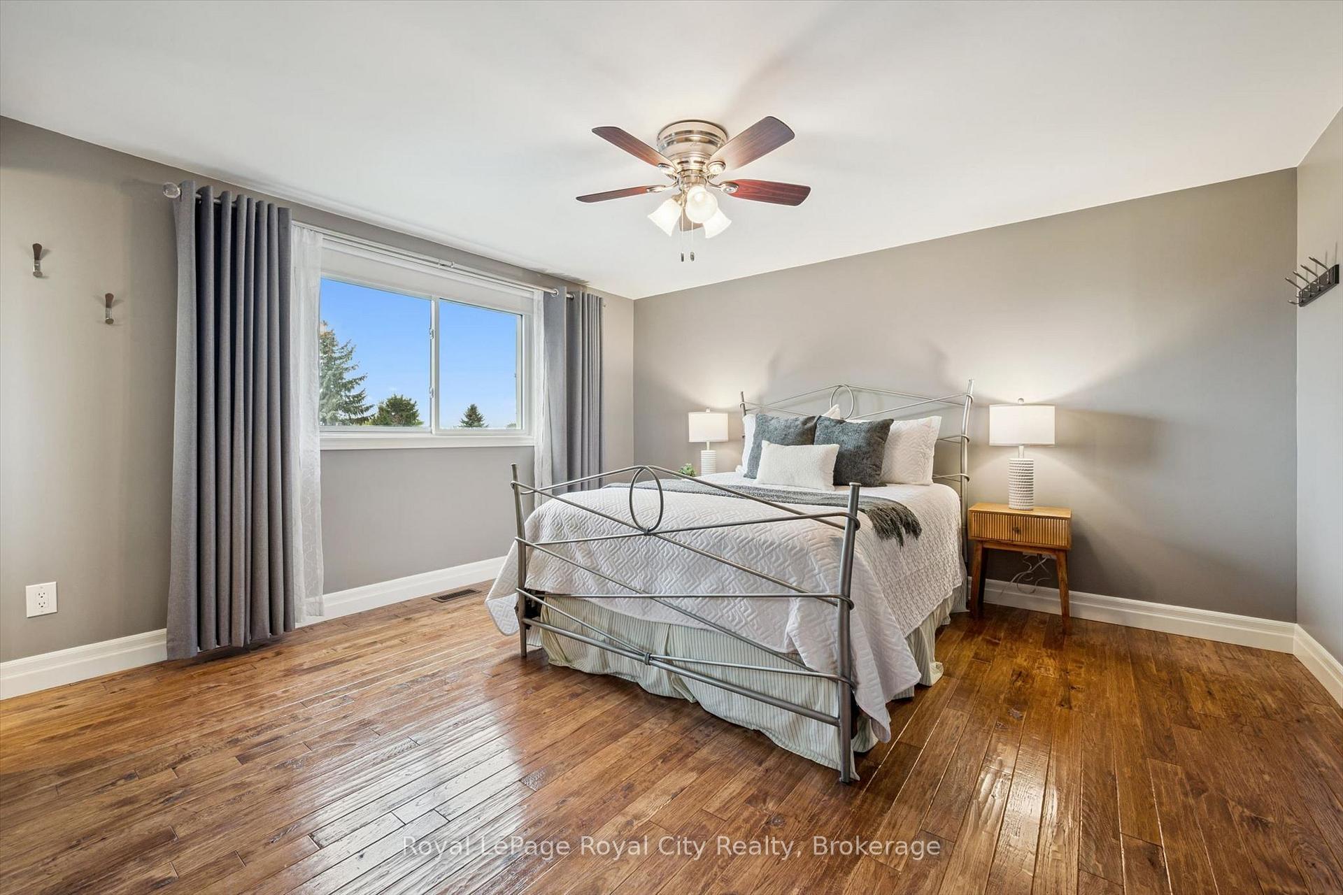 Photo 20 of 32 Thornhill Drive, Guelph, Willow West/Sugarbush/West Acres — HOMEH