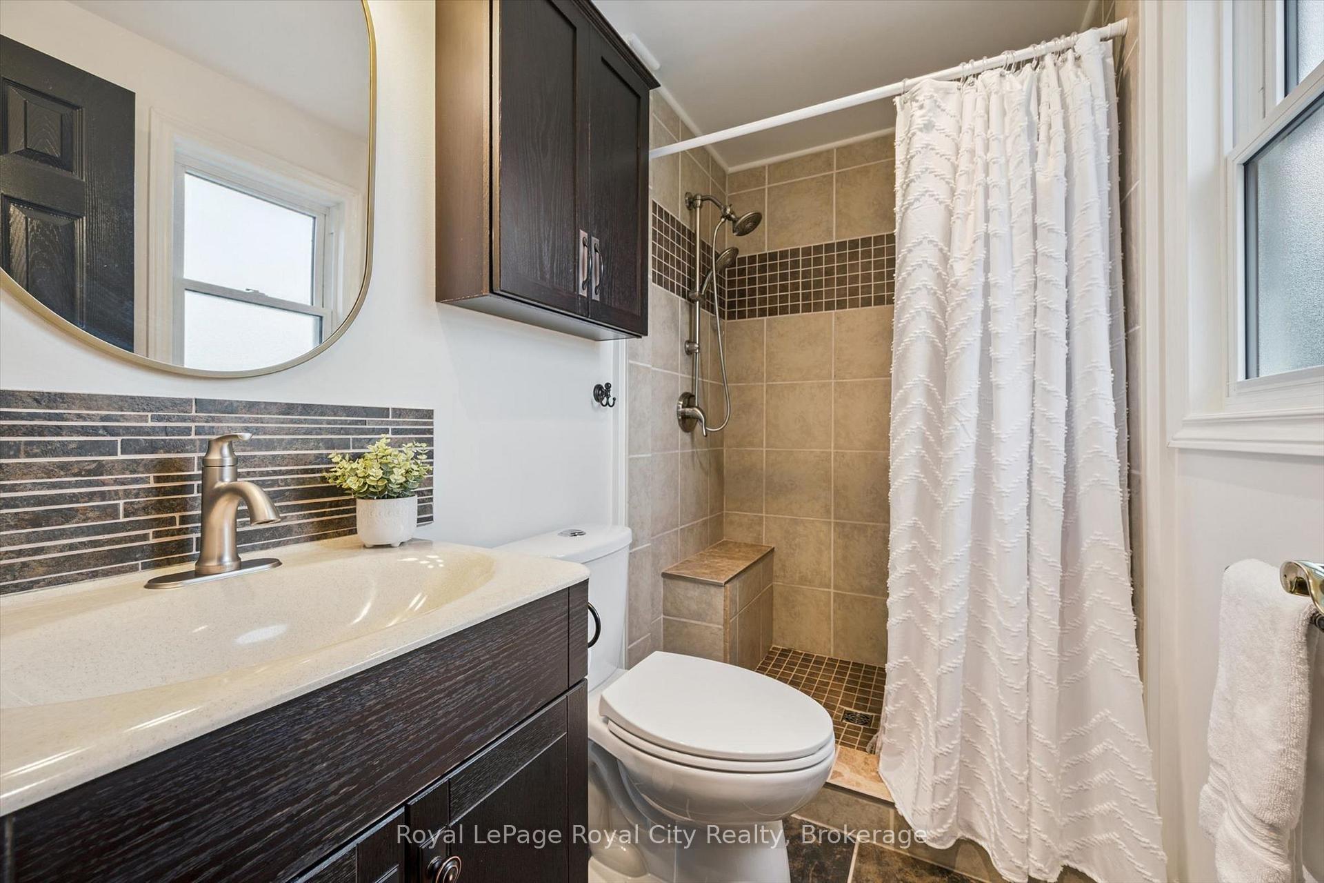 Photo 22 of 32 Thornhill Drive, Guelph, Willow West/Sugarbush/West Acres — HOMEH