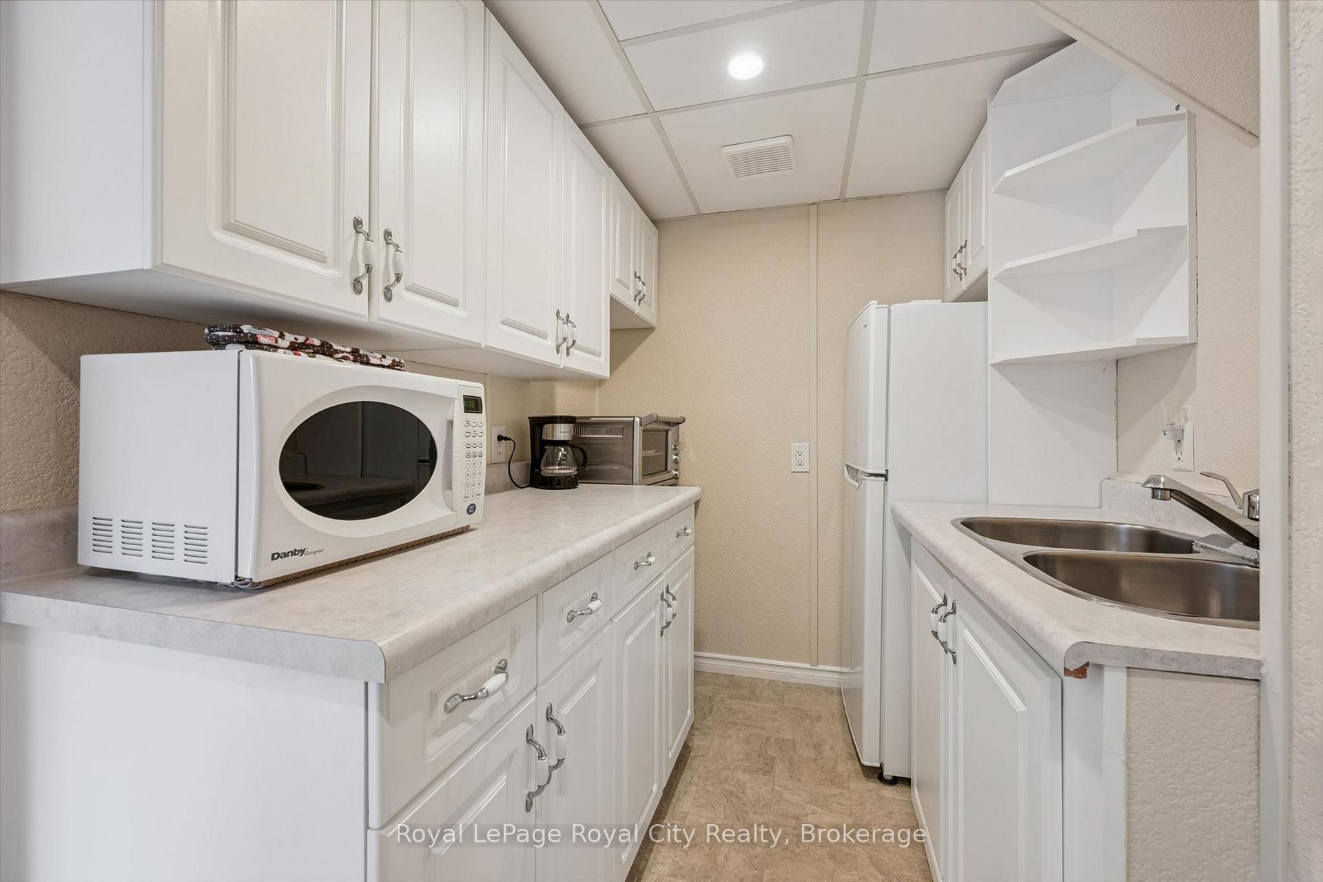 Photo 29 of 32 Thornhill Drive, Guelph, Willow West/Sugarbush/West Acres — HOMEH