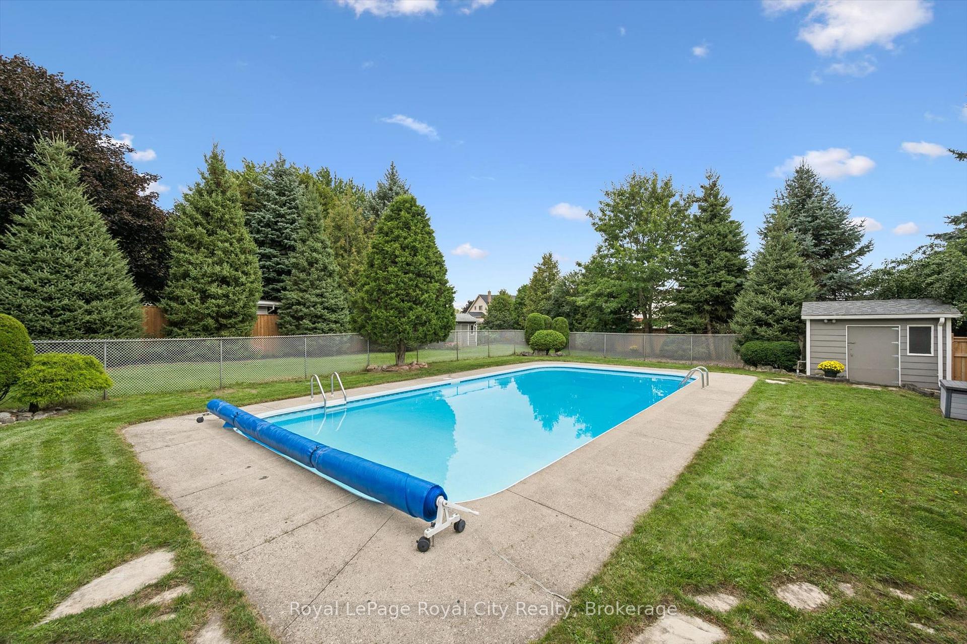 Photo 34 of 32 Thornhill Drive, Guelph, Willow West/Sugarbush/West Acres — HOMEH