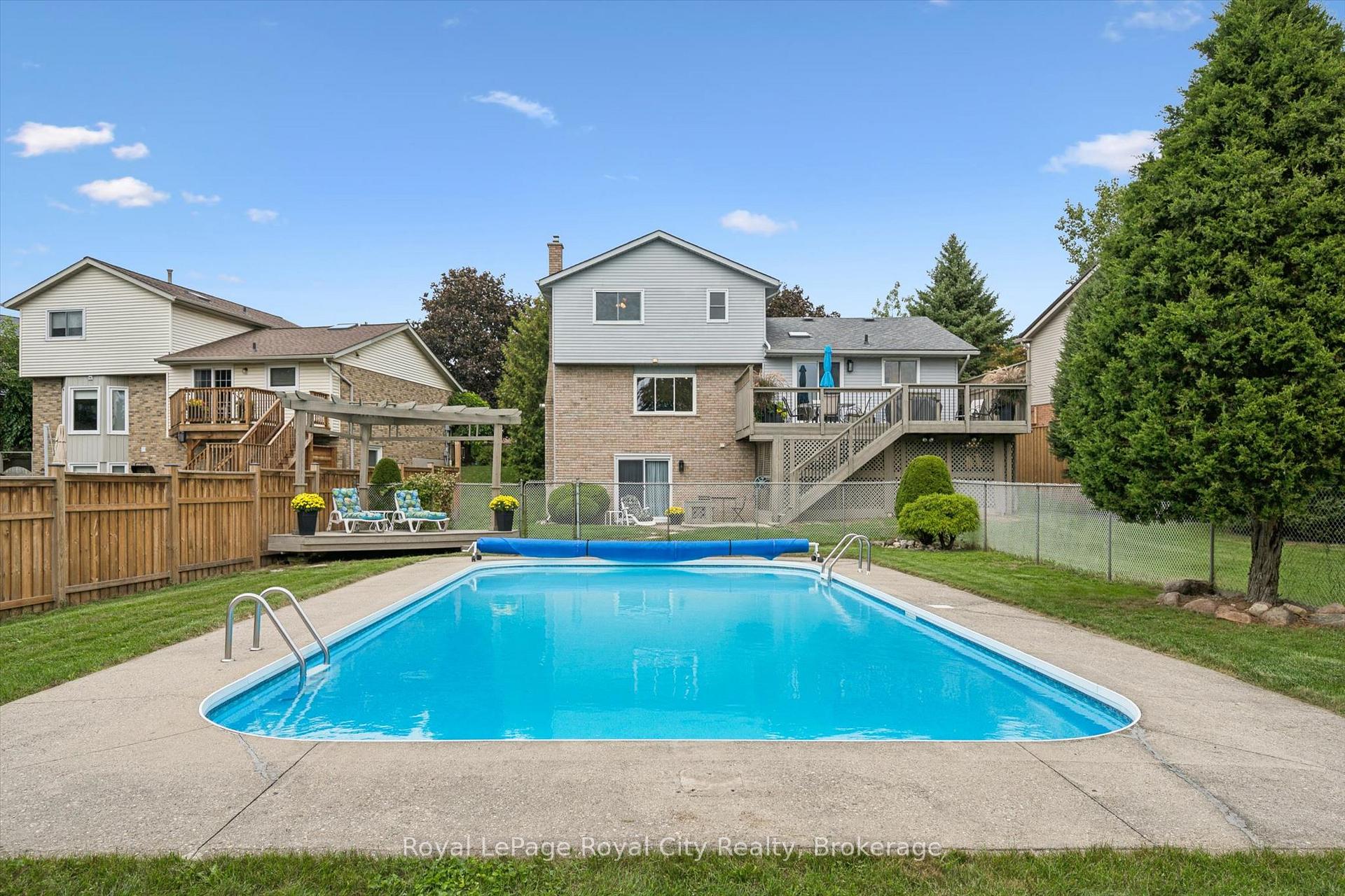 Photo 35 of 32 Thornhill Drive, Guelph, Willow West/Sugarbush/West Acres — HOMEH