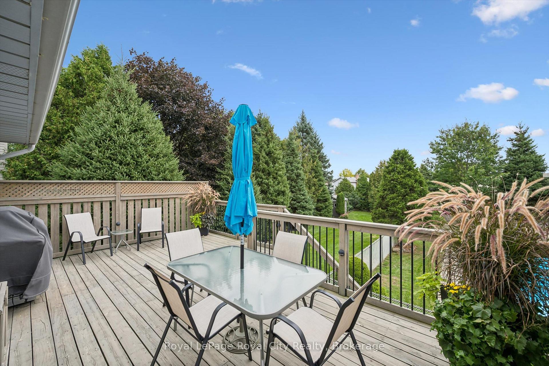 Photo 38 of 32 Thornhill Drive, Guelph, Willow West/Sugarbush/West Acres — HOMEH